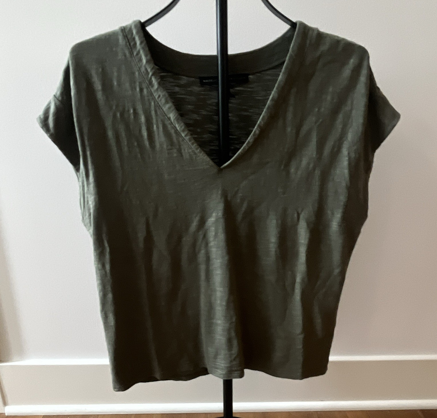 White House Black Market Women’s Green Linen Knit V-Neck Cap Sleeve Tee M
