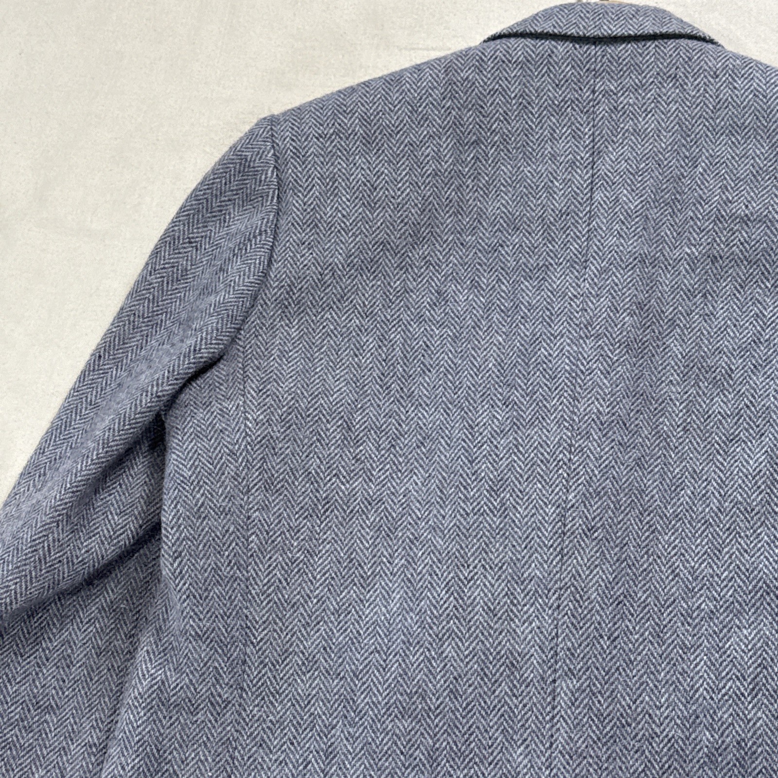Harris Tweed Mens Grey Herringbone Wool Blazer Sport Coat Handwoven Scotland