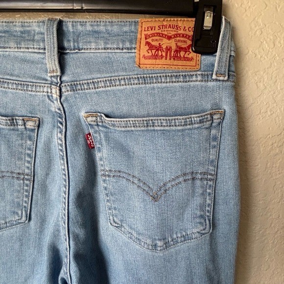 Levi’s 726 High-Rise Flare Size 29