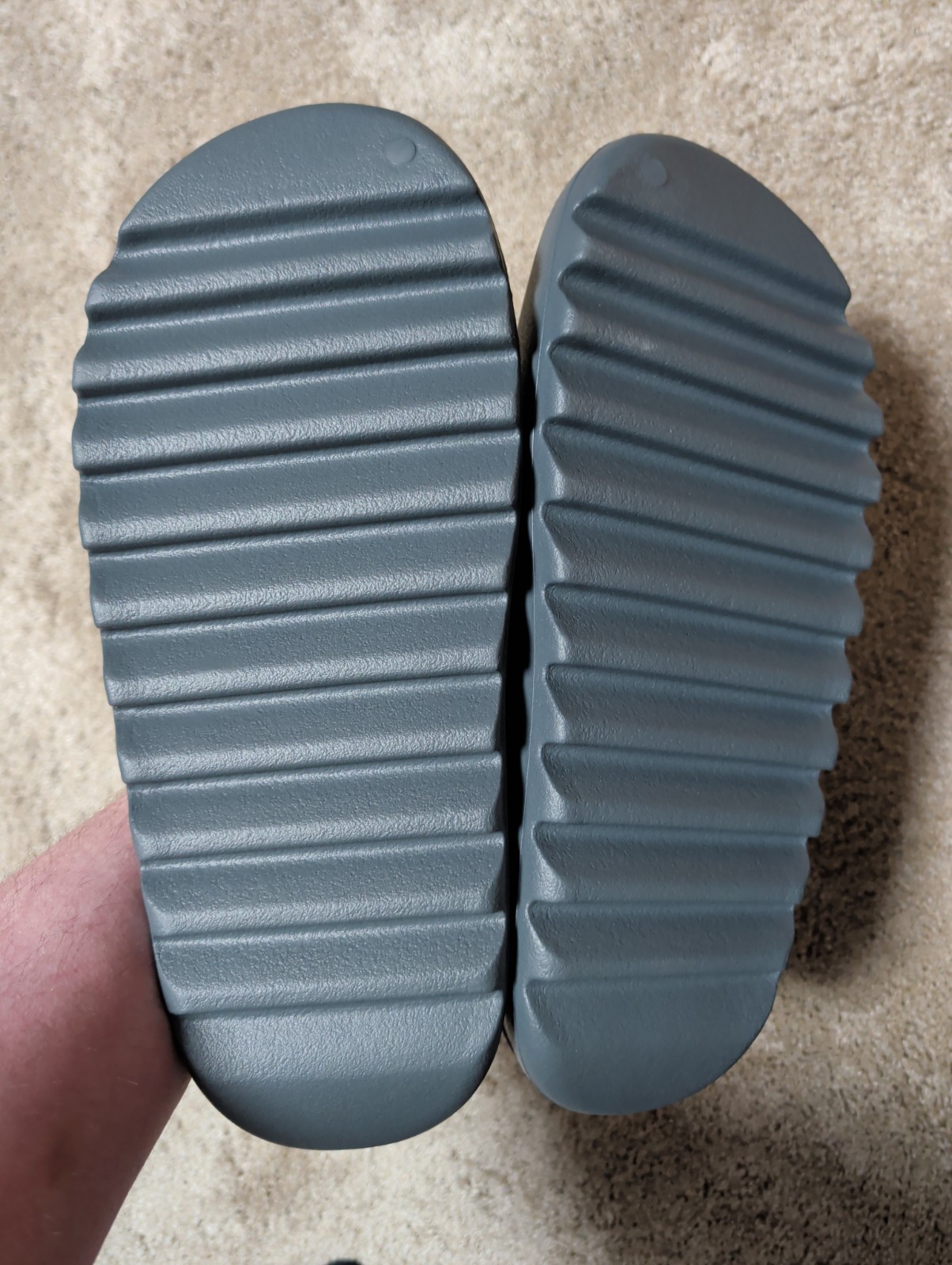 Adidas Yeezy Slides ‘Slate Grey’ ID2350 Men