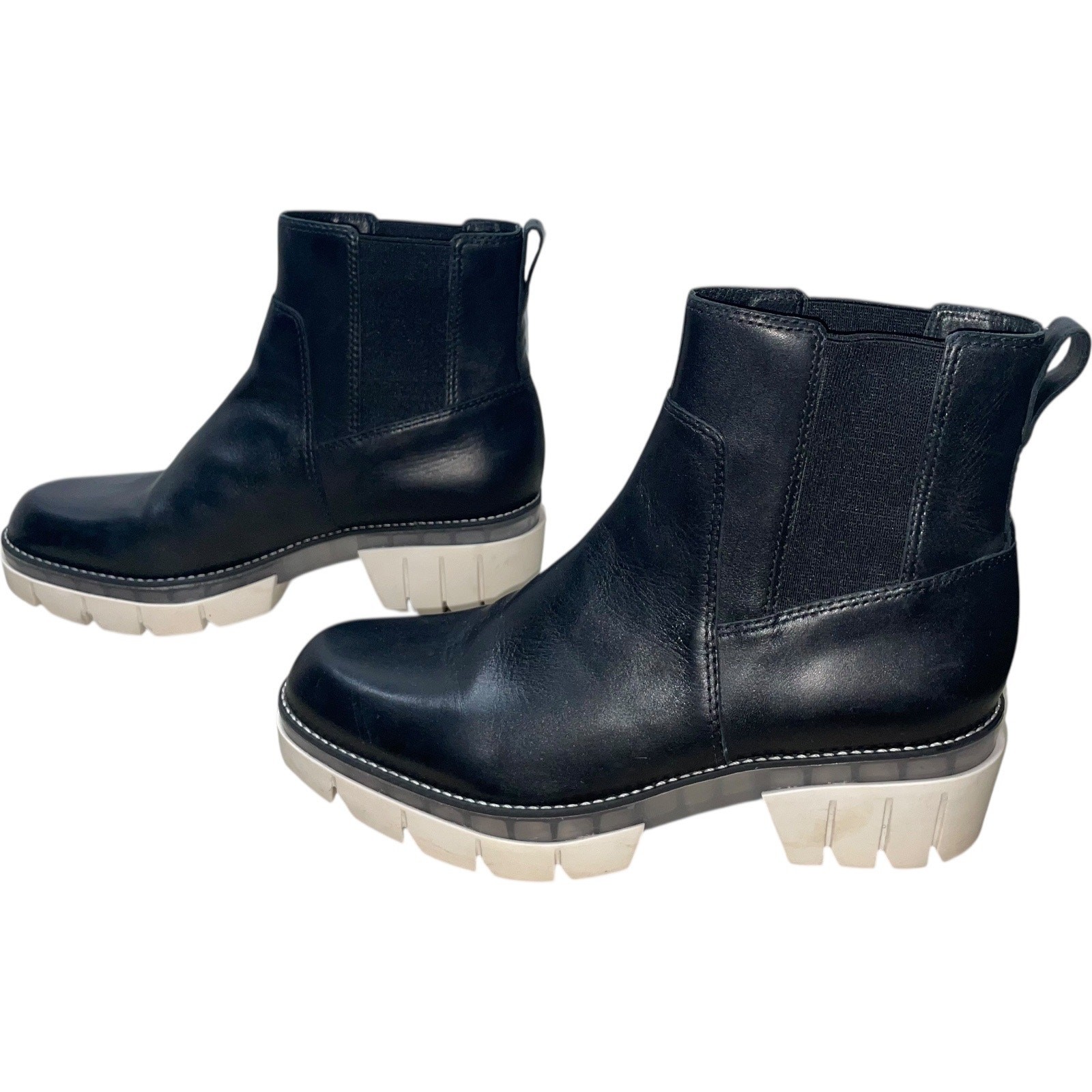 BERNARDO Sutton Chelsea Leather/Elastic Gore Platform Boot Size: 8.5M
