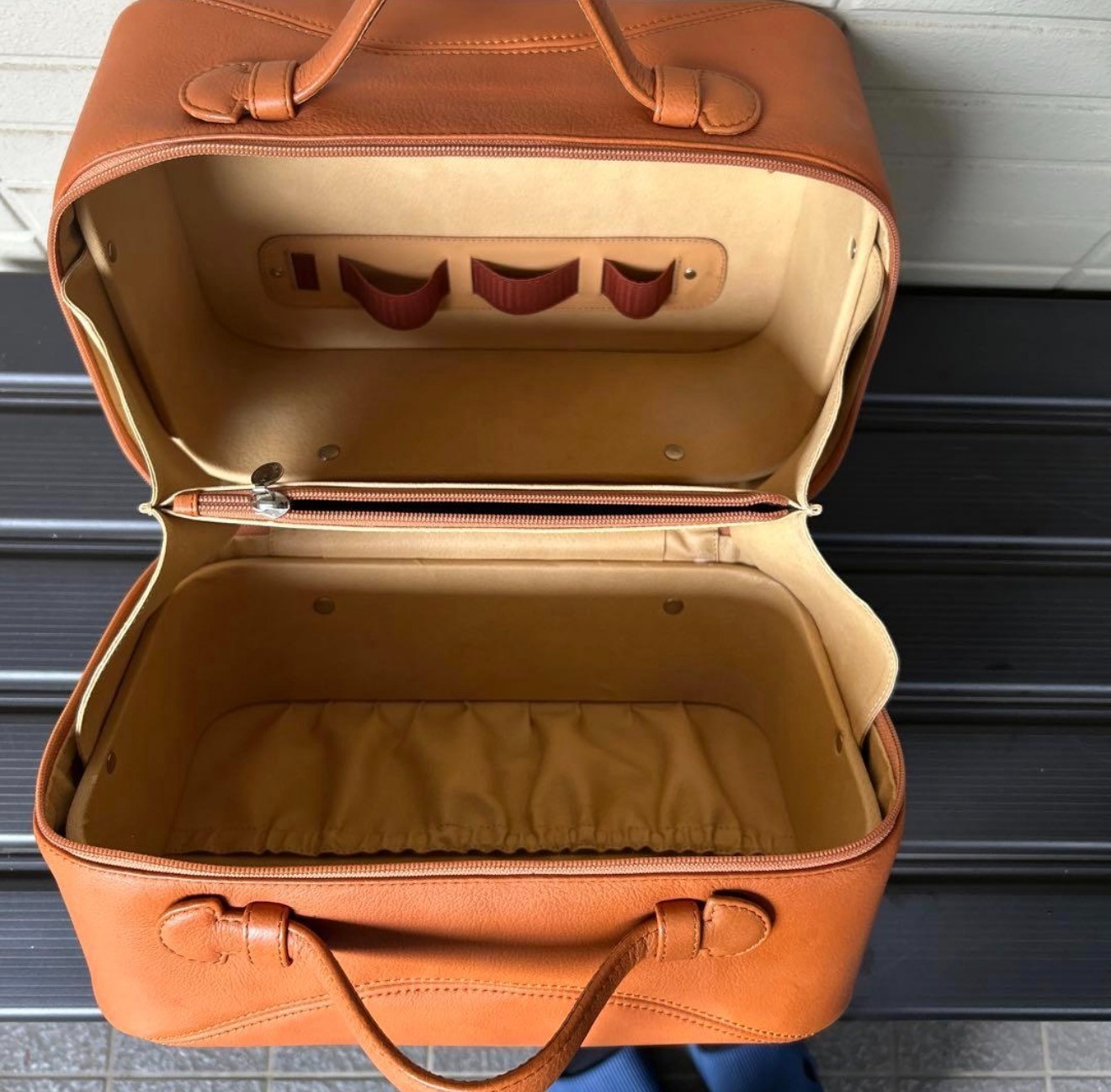[Authentic] Ferrari Leather Boston Bag Duffel Bag Vintage Limited Edition