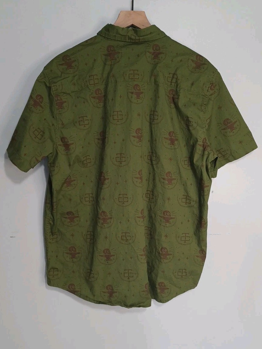 Troll Co Button Up Shirt Mens Sz XL Green Short Sleeve Logo Pocket (L4)