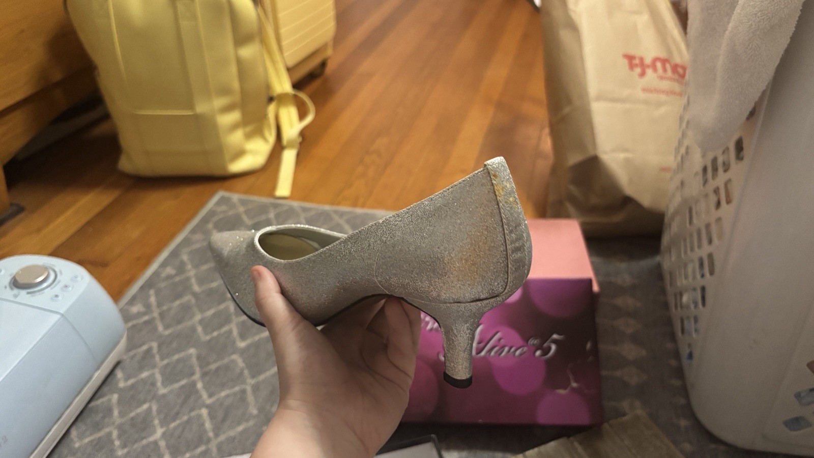 Easy Street Women’s Silver Glitter Pointed Toe Slip-On Pump Heels Size 10