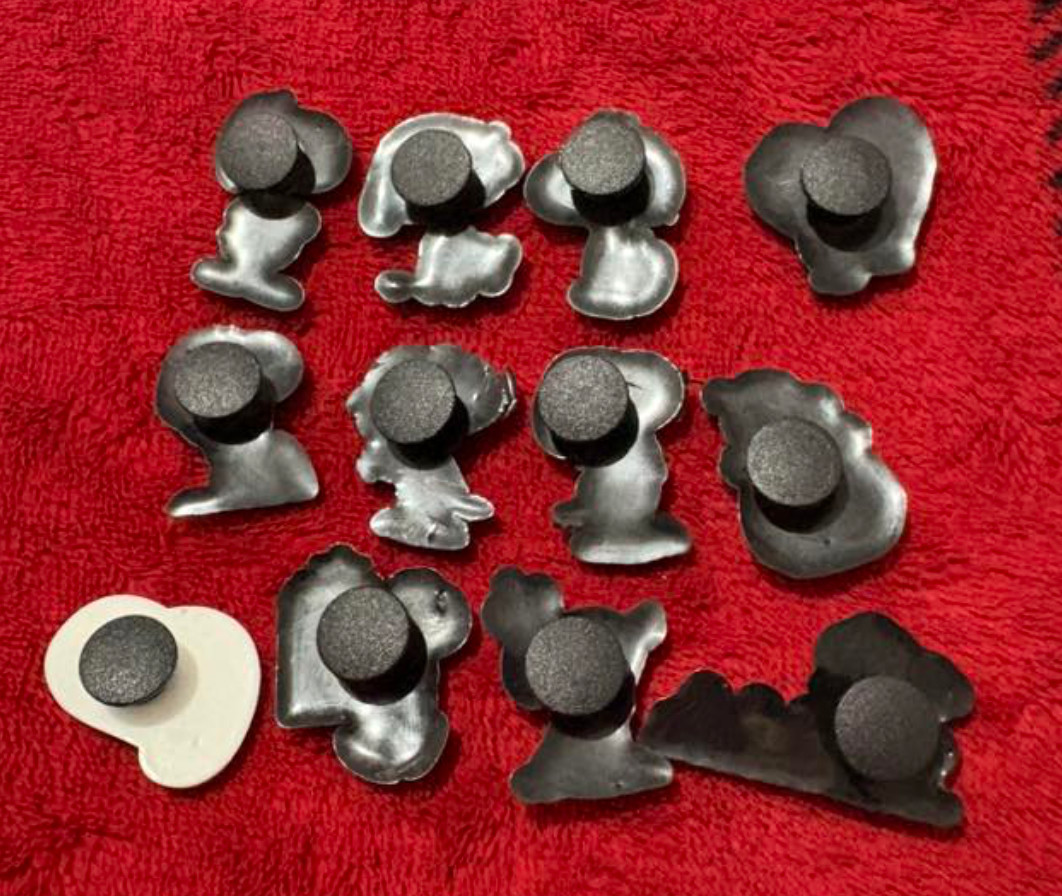 PEANUTS shoe charms 12pc – Snoopy Charlie Brown – croc decoration FREE SHIPPING
