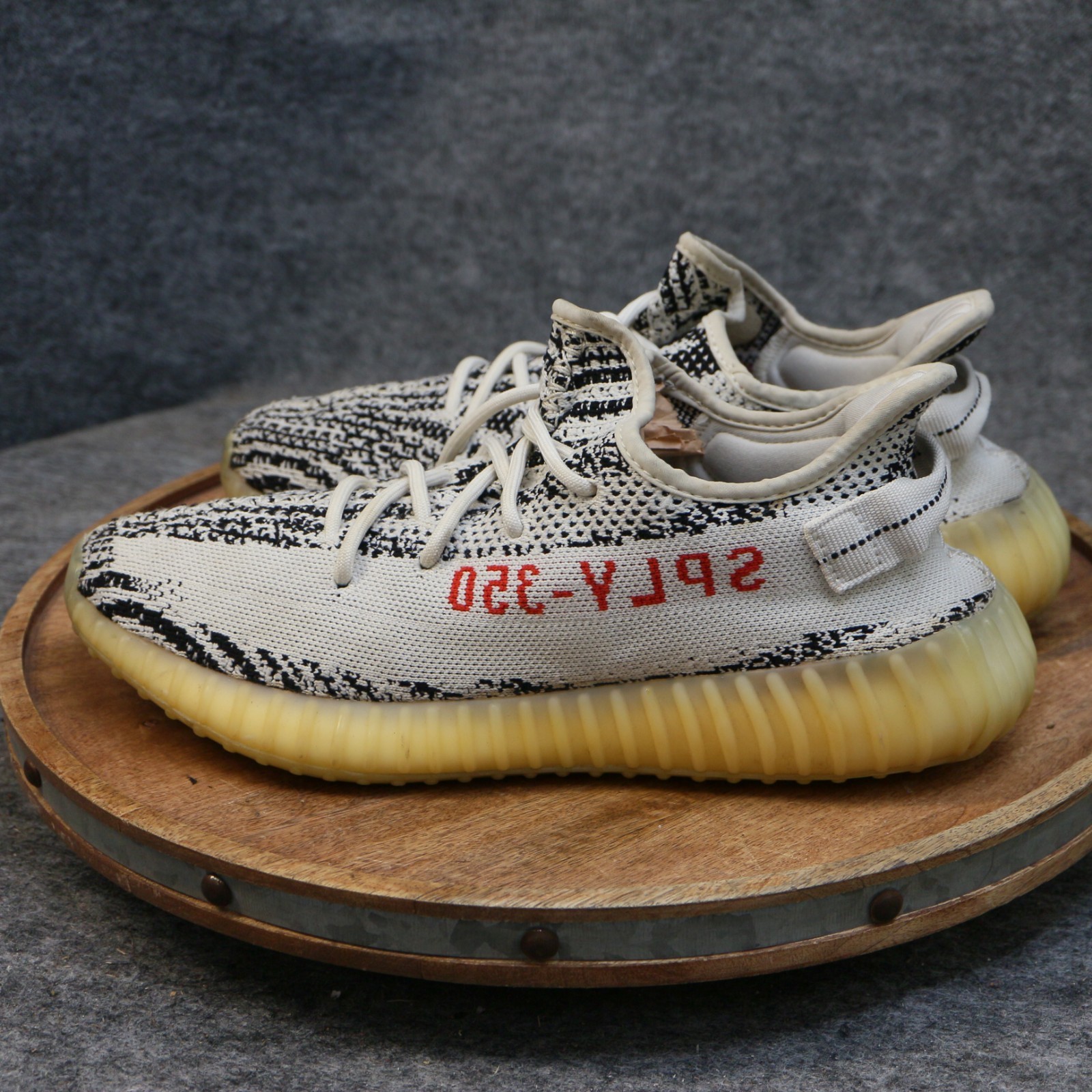 adidas Yeezy Boost 350 V2 Mens Size 11 Zebra White/Core Black/Red Primeknit Shoe