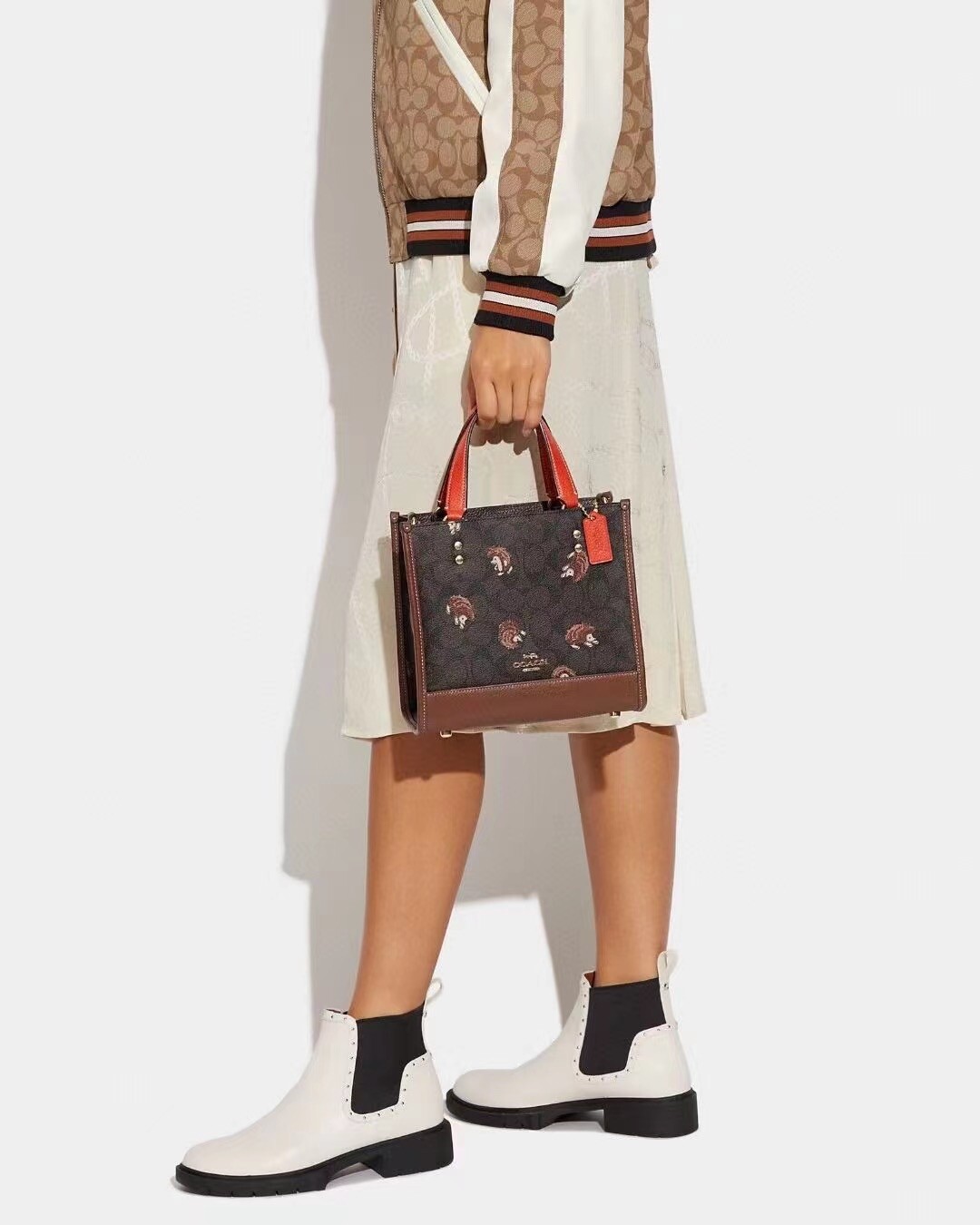 NWT Coach Dempsey Tote 22 In Signature Canvas With Hedgehog Print CC769