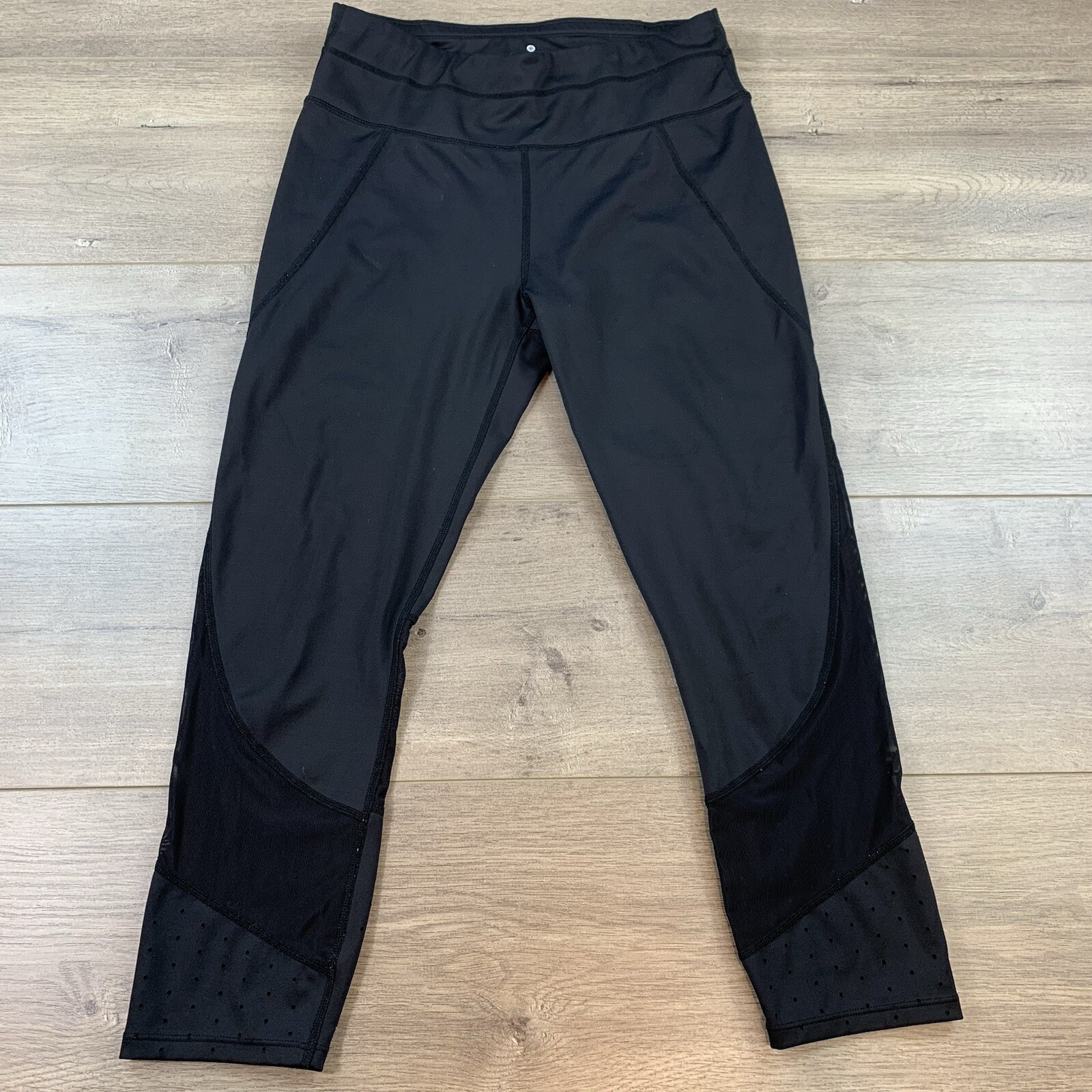 Athleta Laser Mesh Sonar Capri Leggings Women’s Small Black Activewear Workout