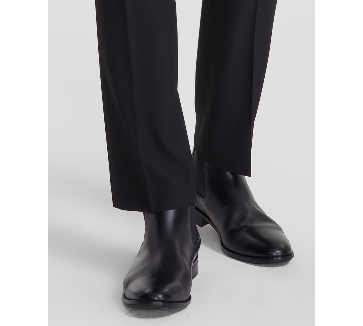 Dkny Mens Modern fit 2 Piece Suit 52 R / 47 Waist Black Solid Stretch