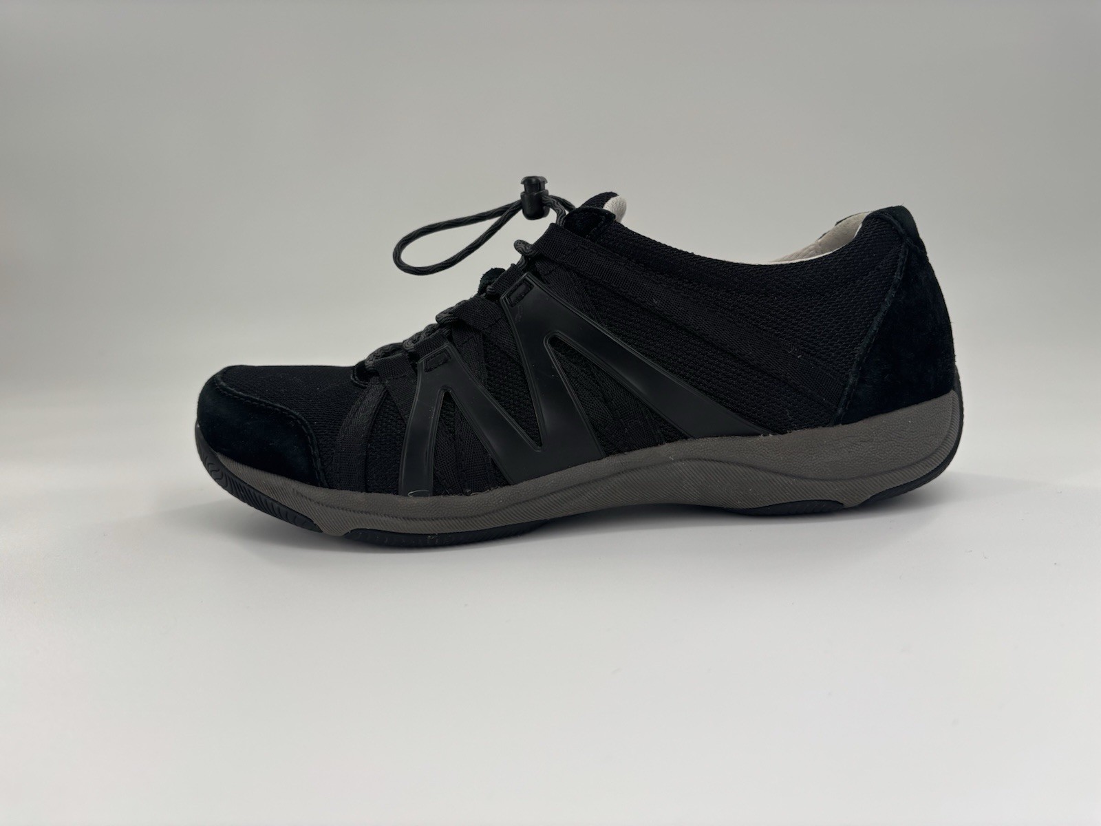 Dansko Women’s Henriette Comfort Support Sneaker Black Leather Suede EU 38