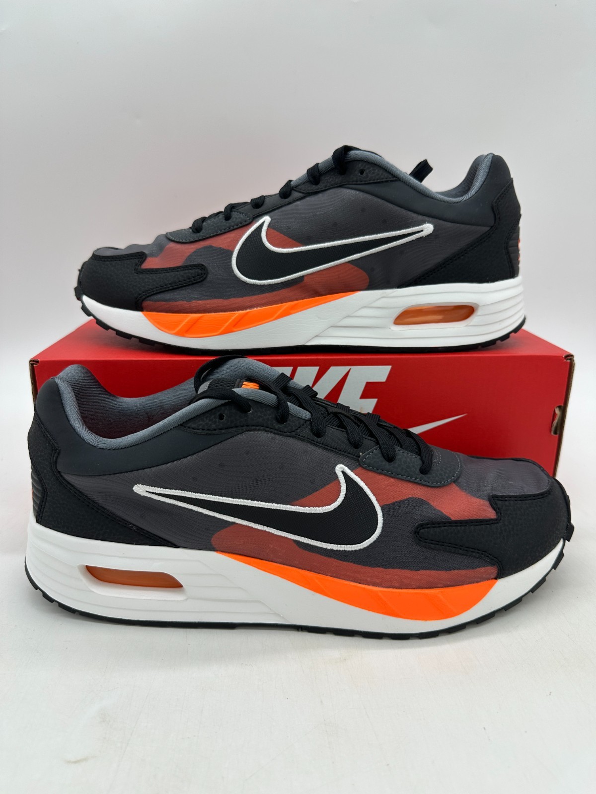 Nike Air Max Solo SE Men’s Size 13 Black Orange Athletic Shoes FJ2594 001