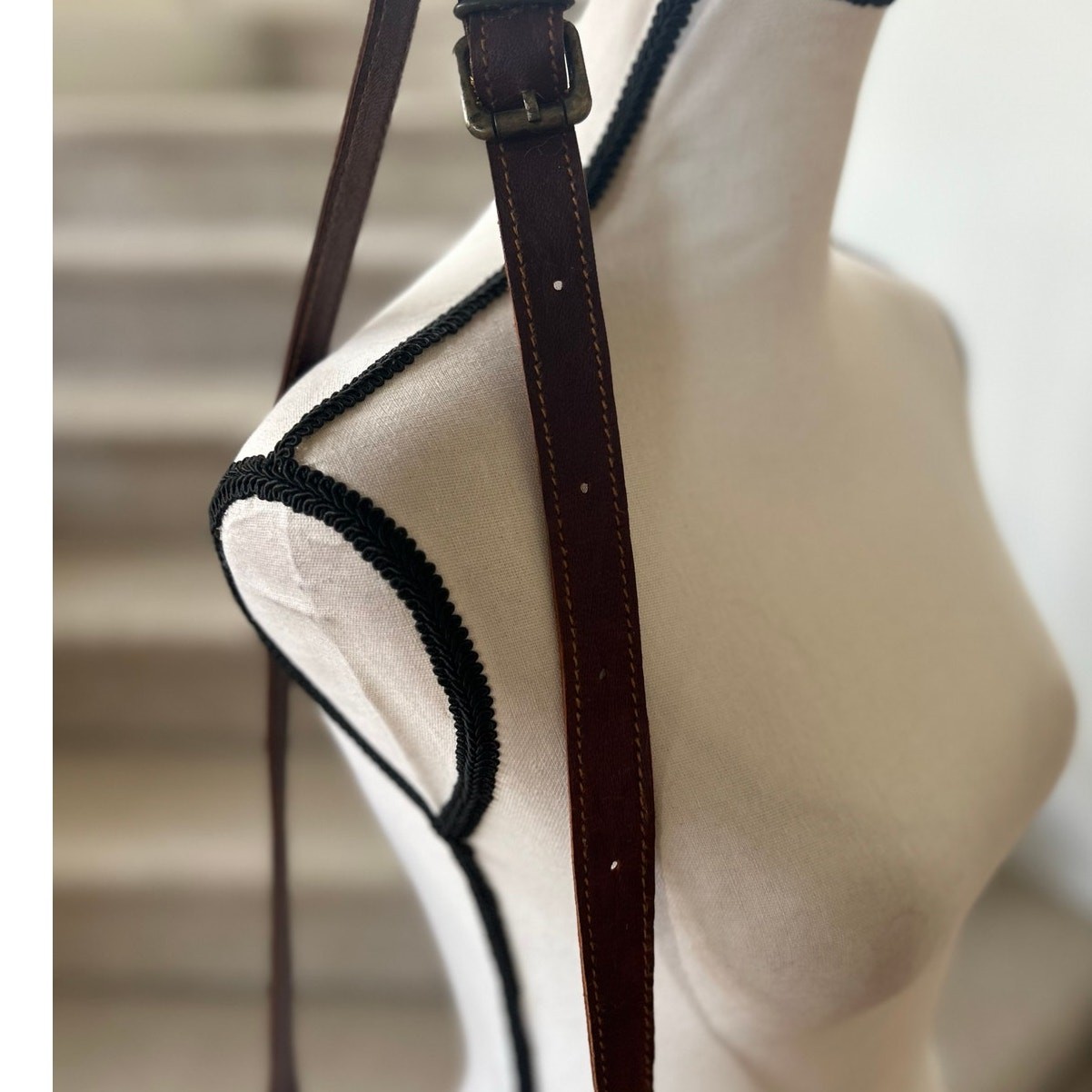 Vintage Unbranded Chocolate Brown Leather Crossbody Satchel 10×11 inches