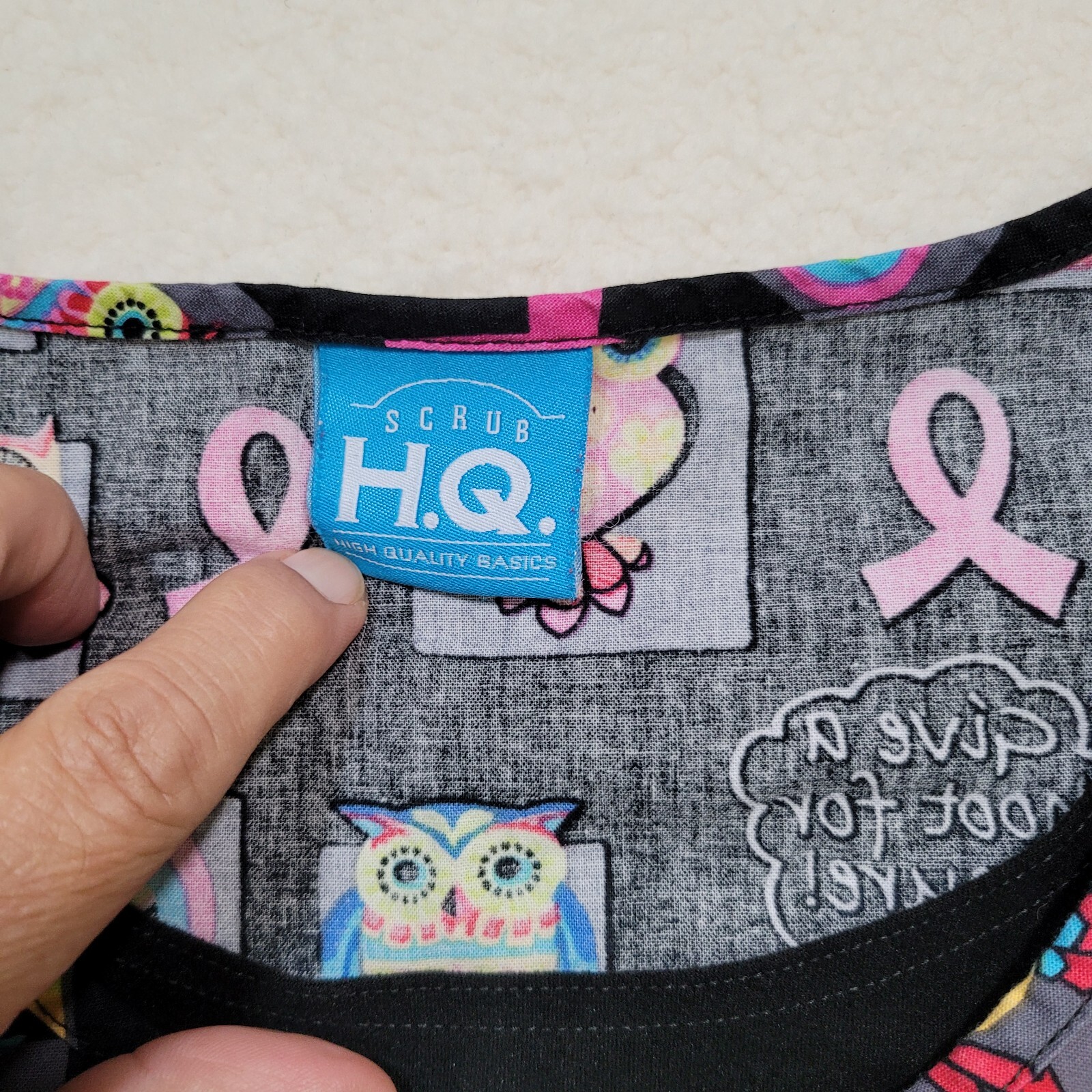 Scrub HQ Scrub Top Size M I Give a Hoot About a Cure Measurements in Pictures