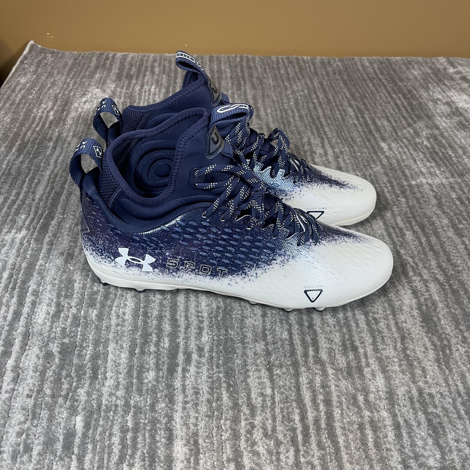 Under Armour Spotlight Shoes Mens Size 13 Blue White Football Cleats 3026410-105