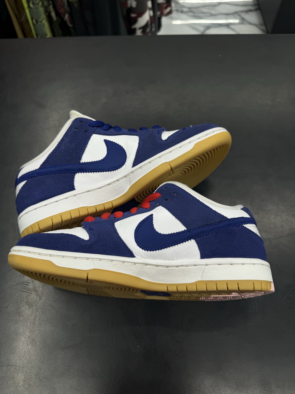 Size 4M/5.5W – Nike SB Dunk Low Los Angeles Dodgers DO9395-400 Pre-Owned
