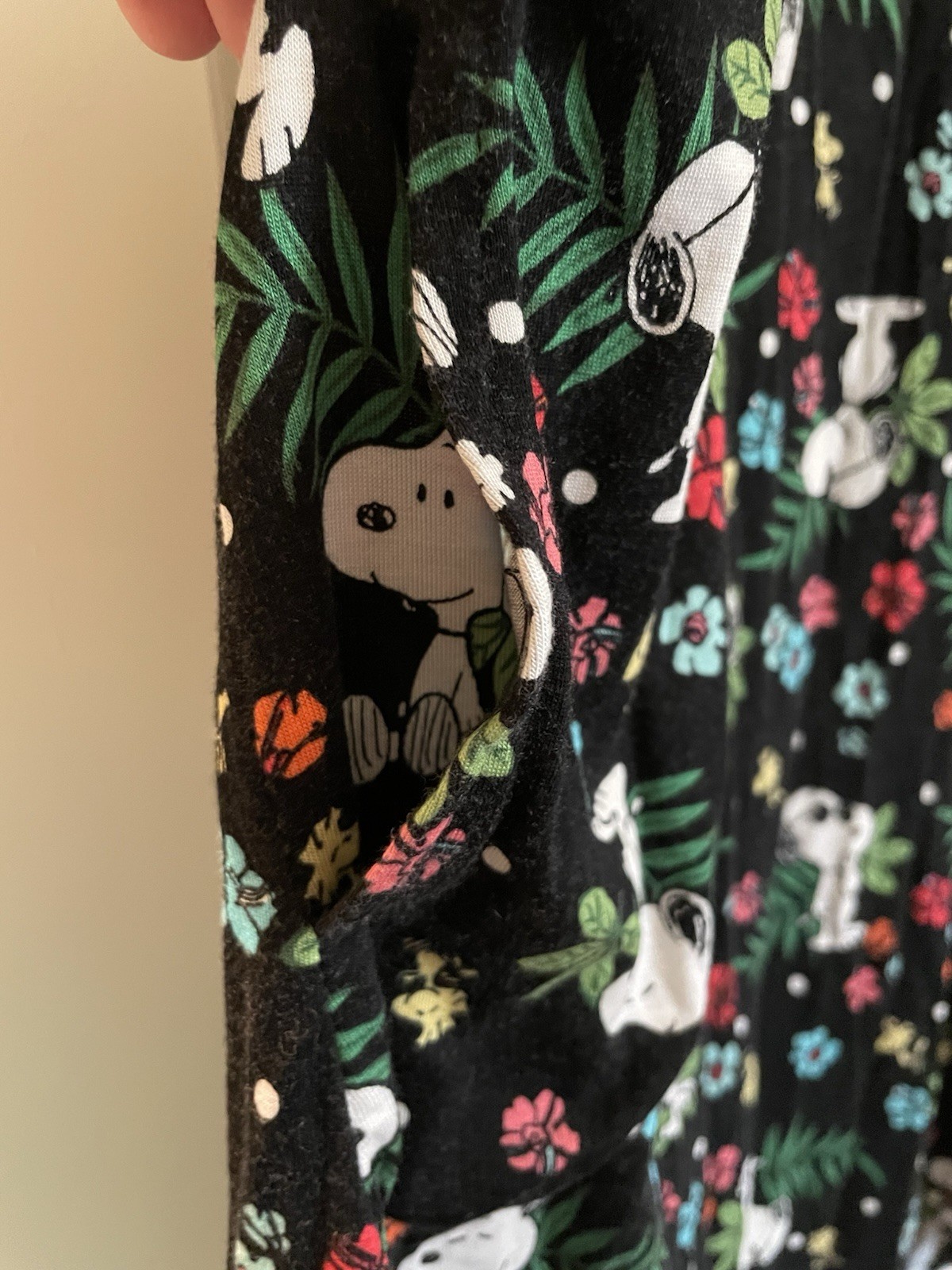WOMENS PLUS SNOOPY & WOODSTOCK SHORTSLEEVE NIGHTGOWN 2X BLACK WITH FLOWERS EUC