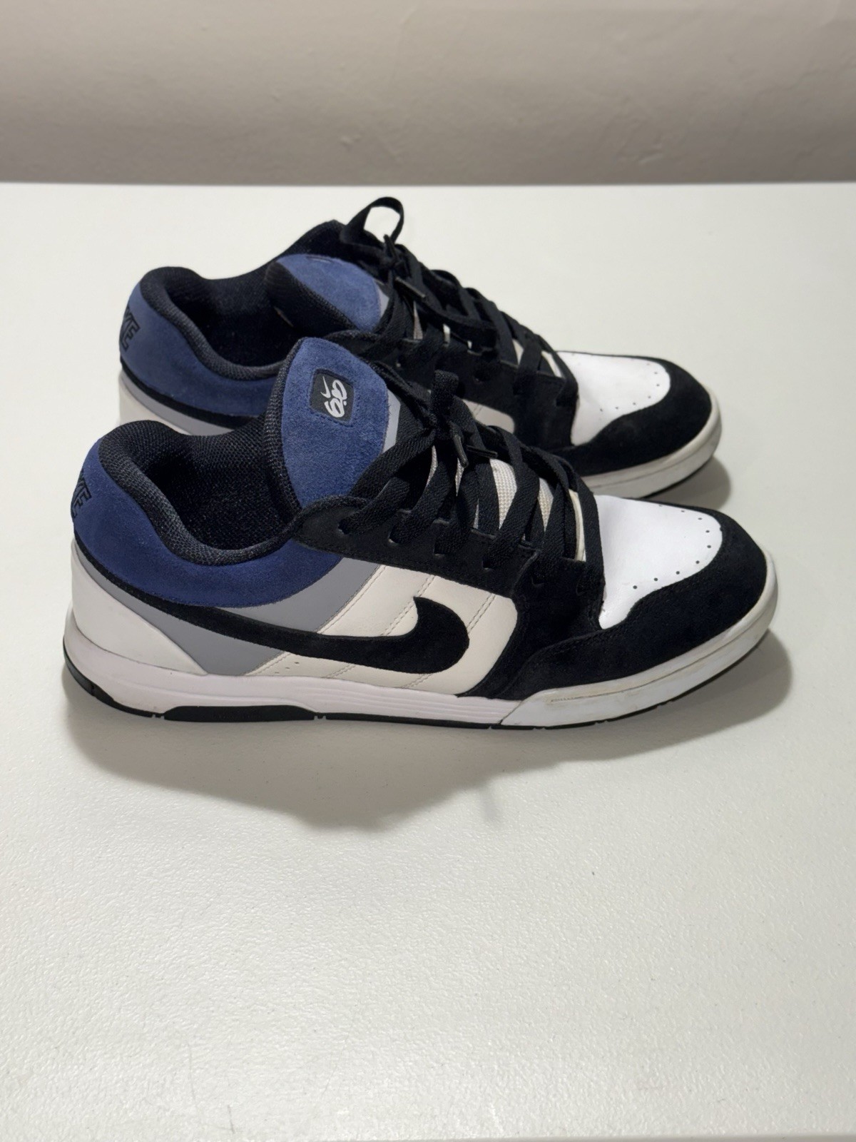 Nike 6.0 Air Mogan Low 2009 White Team Royal Black Men’s 10.5 311839-902