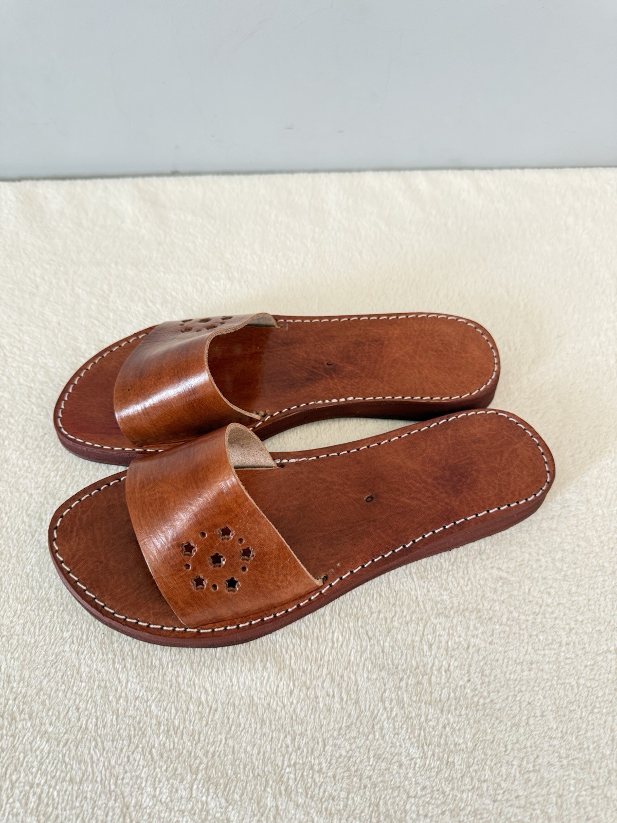 Handcrafted Genuine Leather Sandals for Women – Black Single Strap