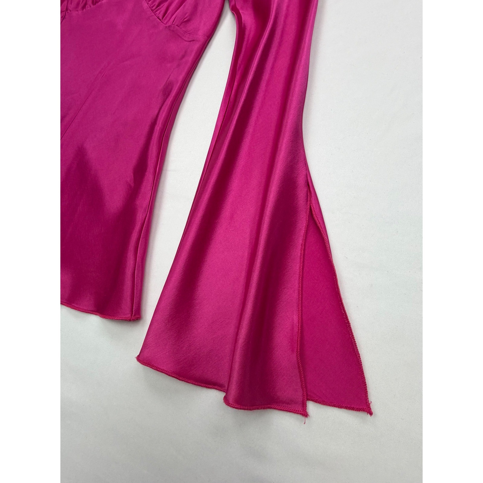 Cache Womens Fuchsia Pink Satin Cold Shoulder Bell Sleeve Cutout Blouse Size 6