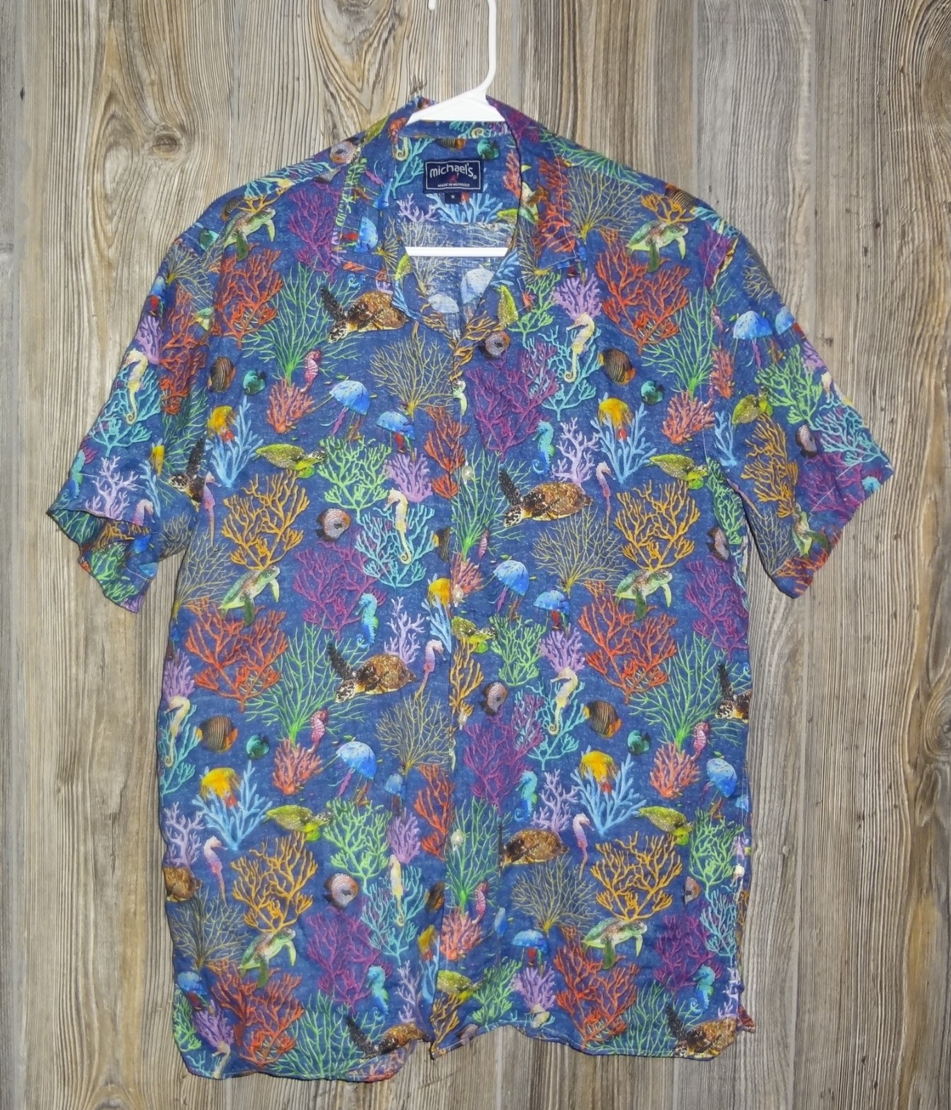 Michael’s Hawaiian Shirt Mens Sz Medium Ocean Seahorse Fish all over print