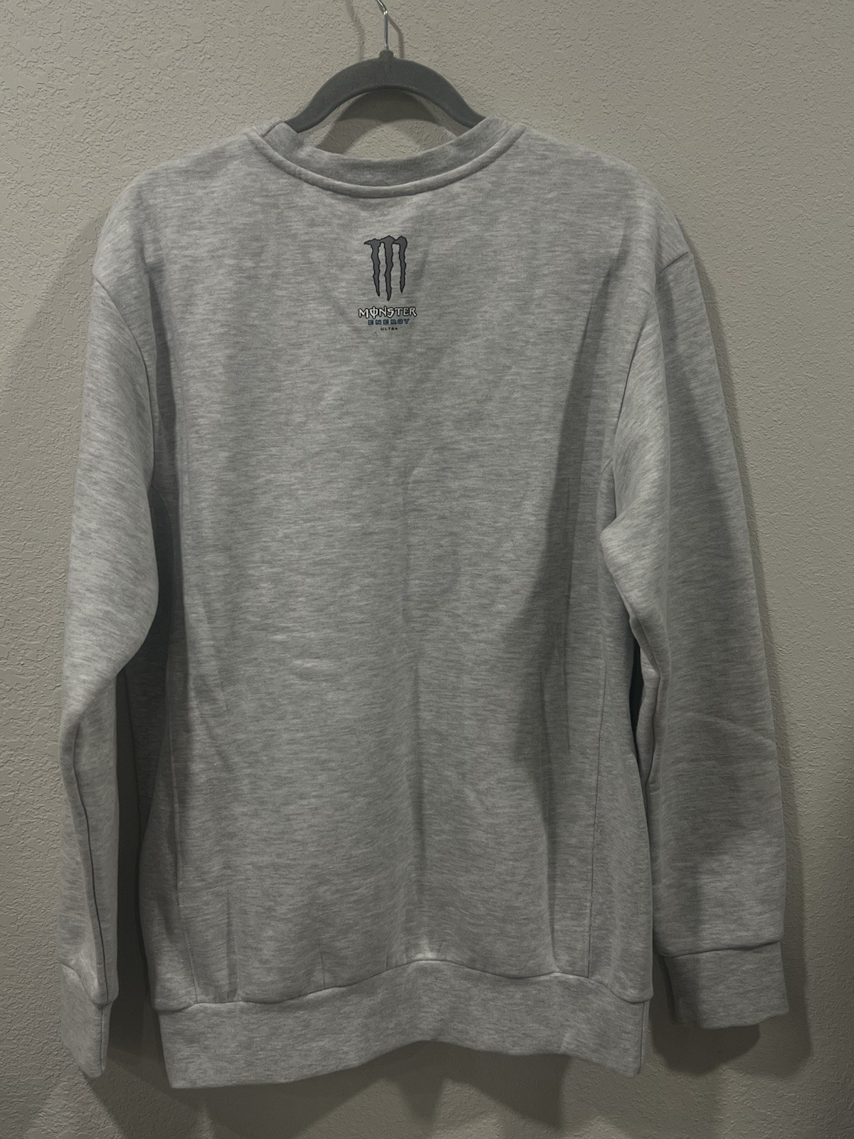 Monster Energy Ultra Sweatshirt Mens Medium M Gray Heather Graphic Crewneck