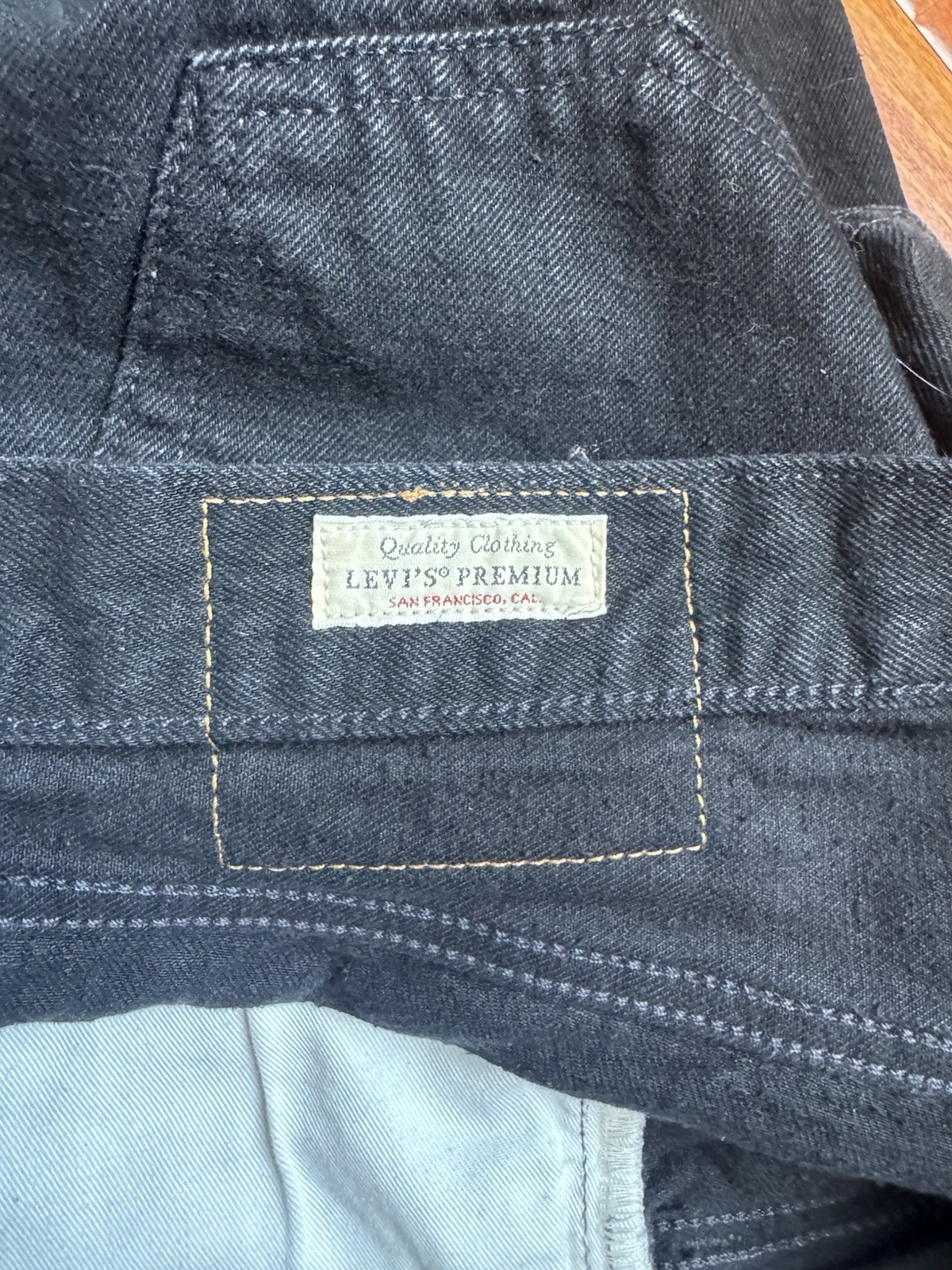 Levi’s Premium Men’s Black Straight Leg Regular Fit Mid Rise Denim Jeans