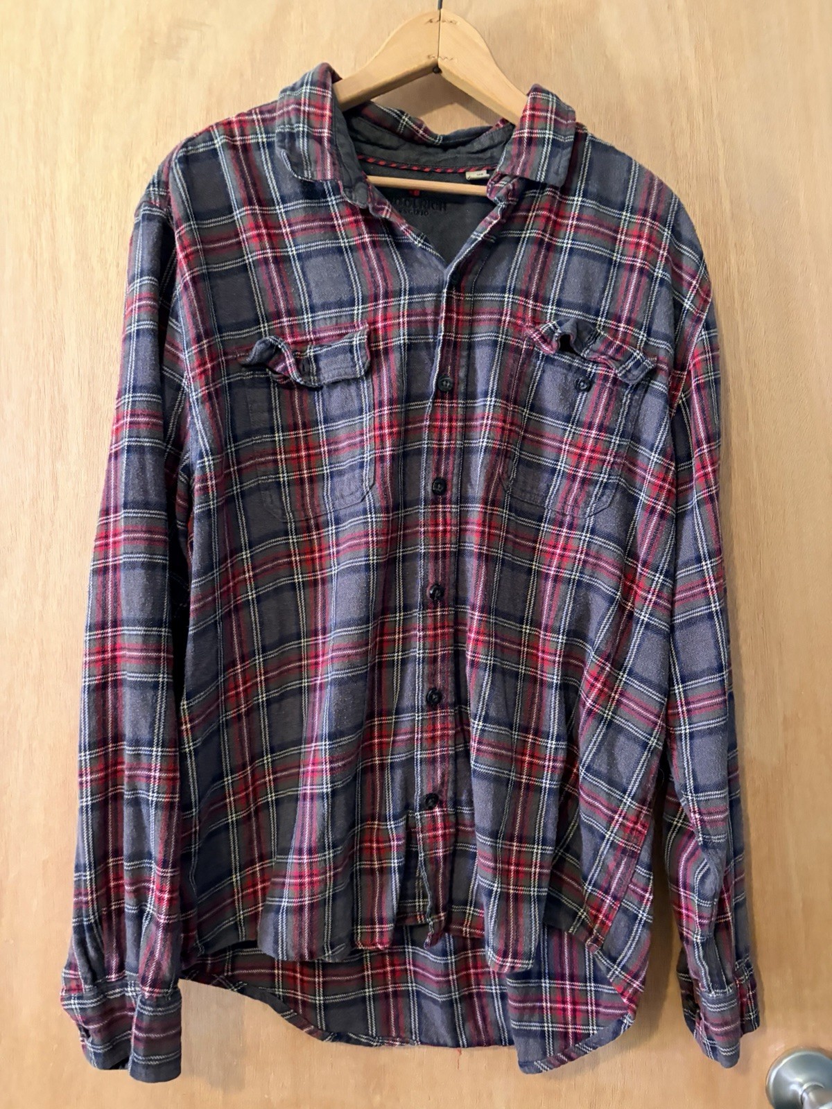 Woolrich Men’s Red And Grey Flannel Button Up Long Sleeve Shirt Size XL