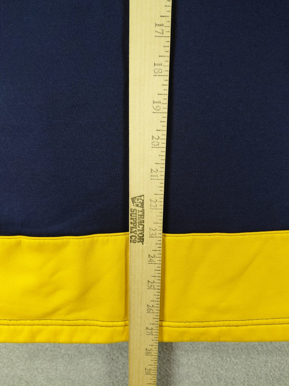 Under Armour Men’s Hoodie Size L Navy Yellow Pullover Sweatshirt Big Logo Hooded
