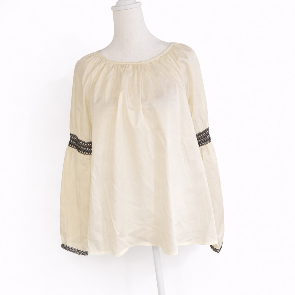 Elizabeth and James Women’s Small Ivory Peasant Blouse Boho Embroidered