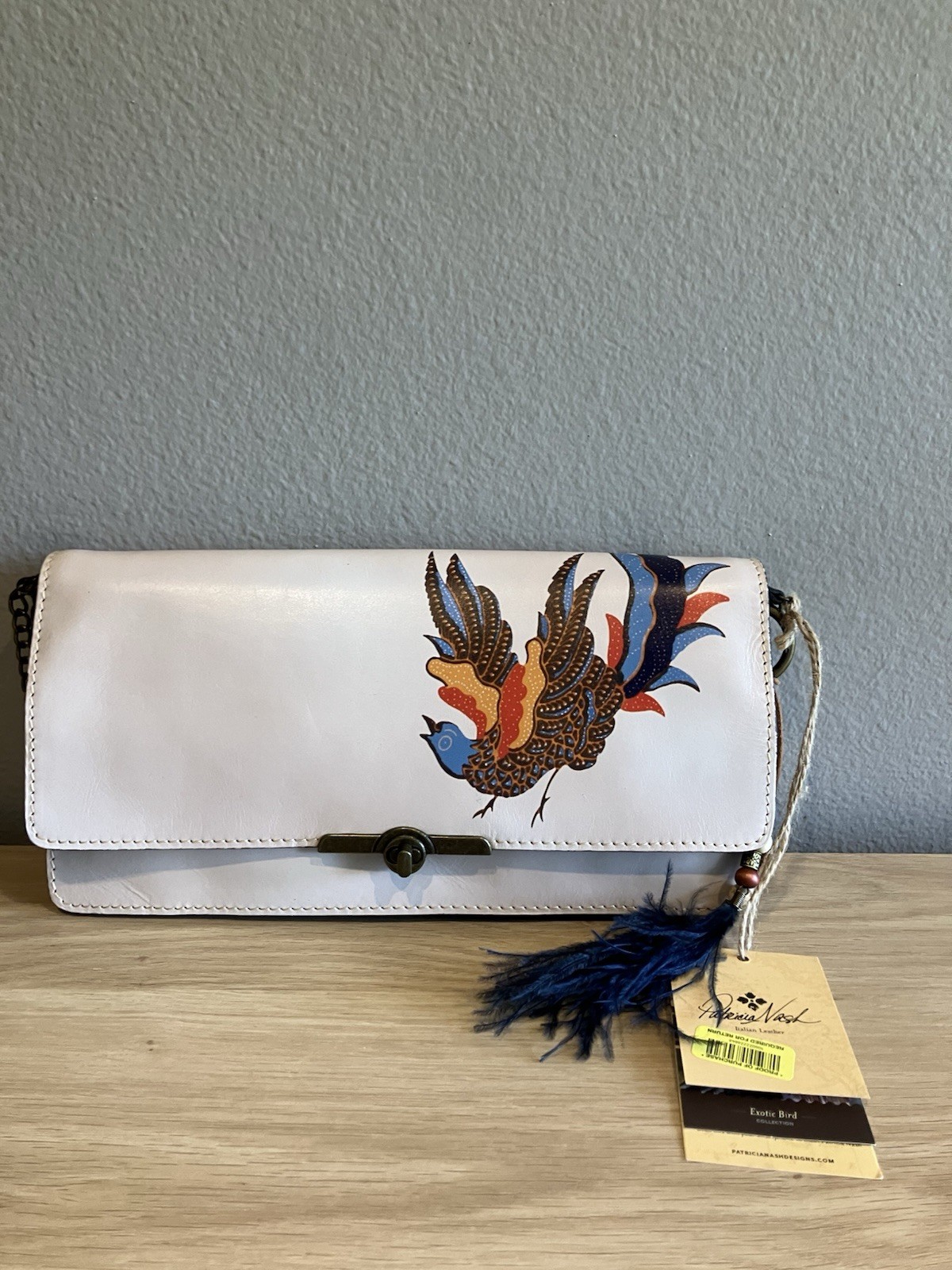 Patricia Nash White Bird Print Crossbody Bag Turn Lock Tassel Charm Pockets