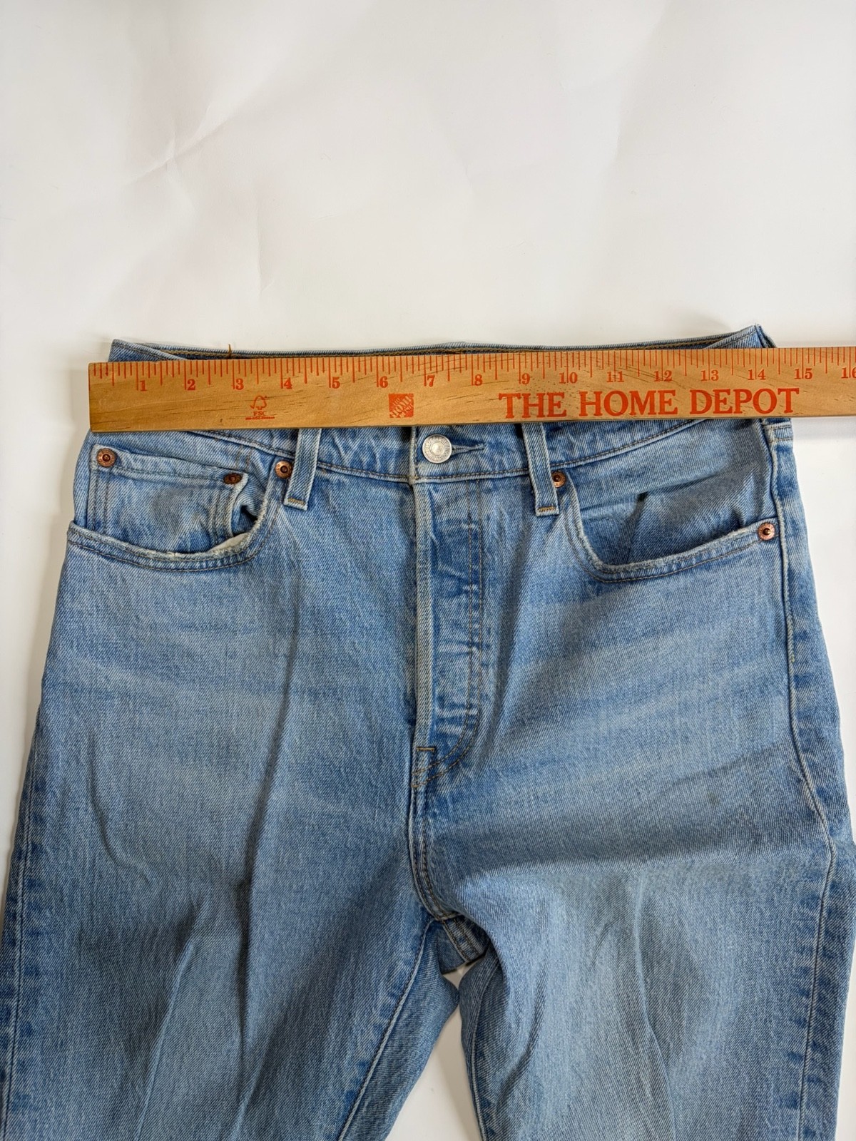 Levi’s Premium 501 High Rise Button Fly Straight Leg Jeans Sz 28×32 Light Wash