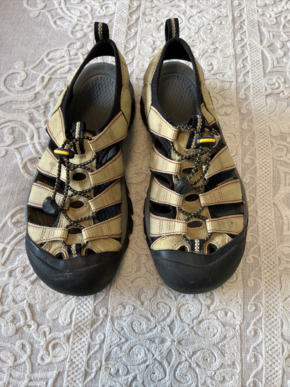 Keen Sandals Womens 9.5 Clearwater CNX Trail Water Sport Gray Tan 1008772 SB