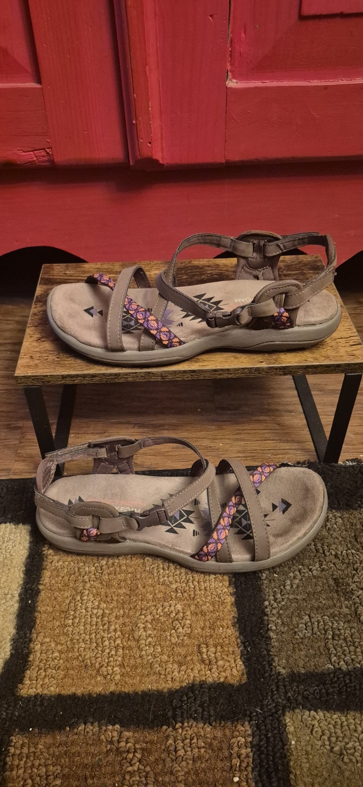 SKECHERS Women’s 8 REGGAE SLIM VACAY Strappy Sandals Brown Pink Worn One Time