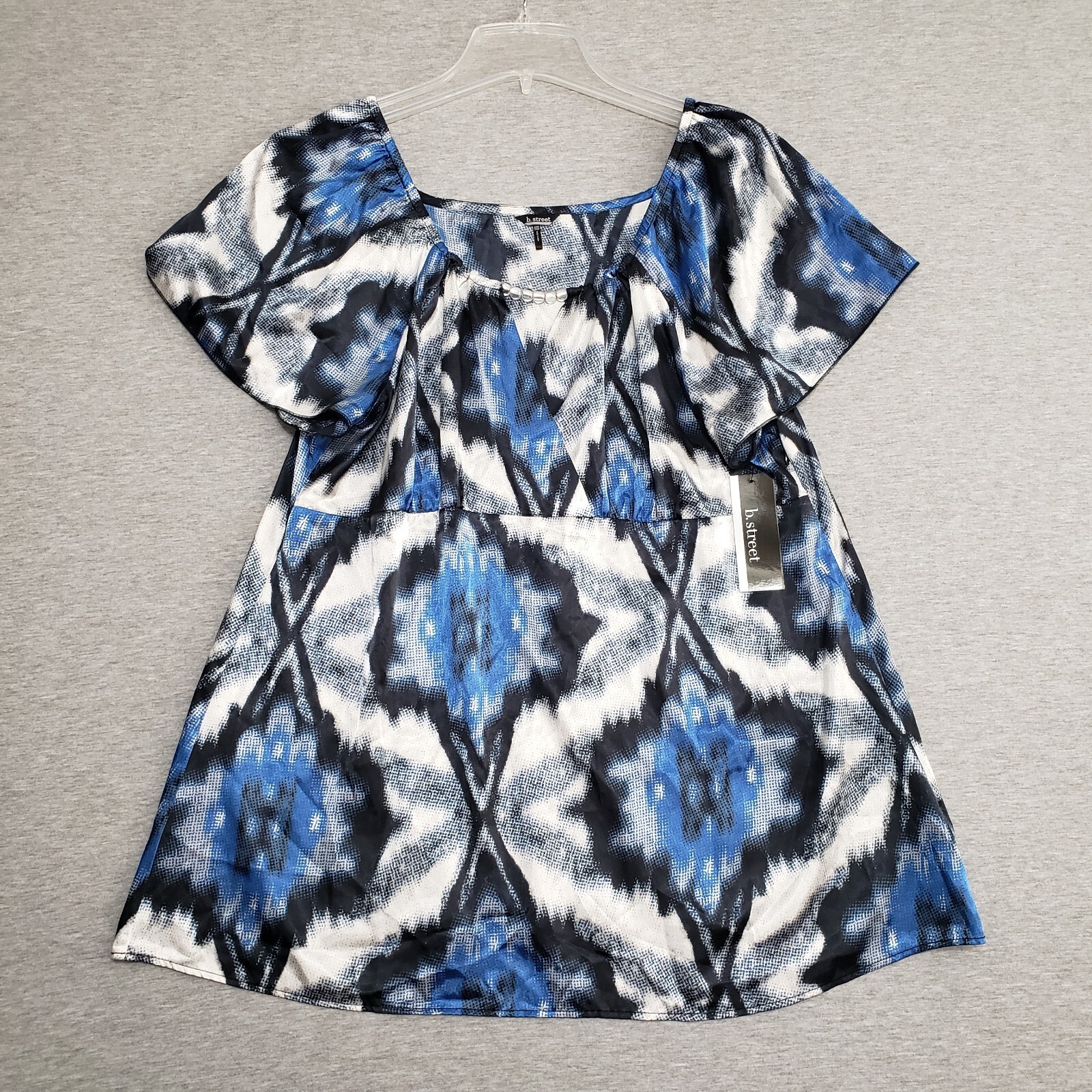 B. Street Top Women’s 22/24W Satin Short Sleeve Black Blue White Gray Blouse NEW