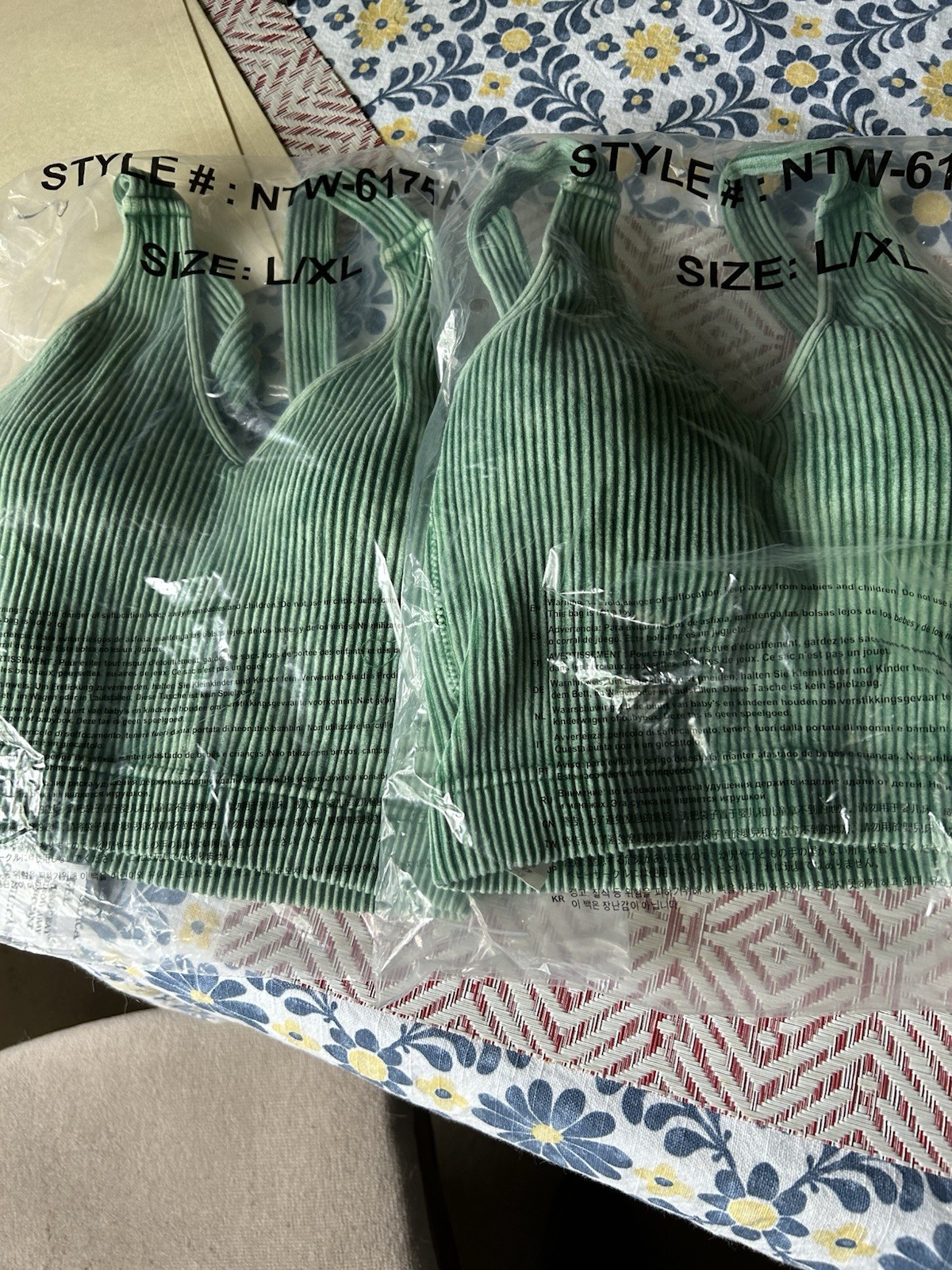 Zenana Outfitters Mint Green Ribbed Padded Crop Tank – Size 12