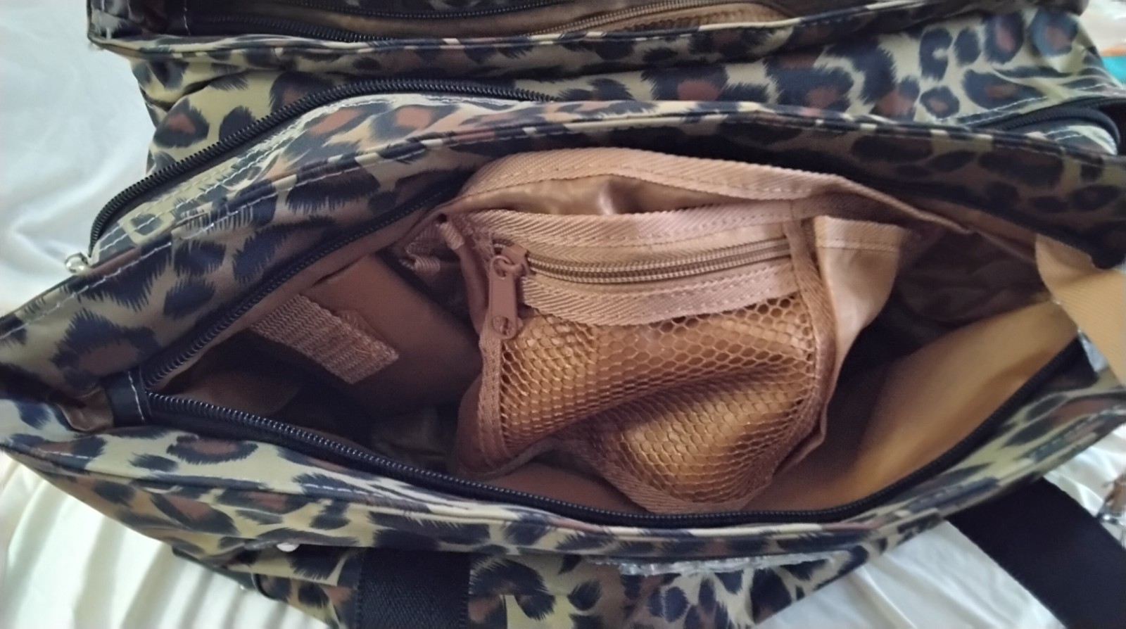 NWT Kathy Van Zeeland Travelware Leopard Cat Walk Bag Duffle Carry On Briefcase