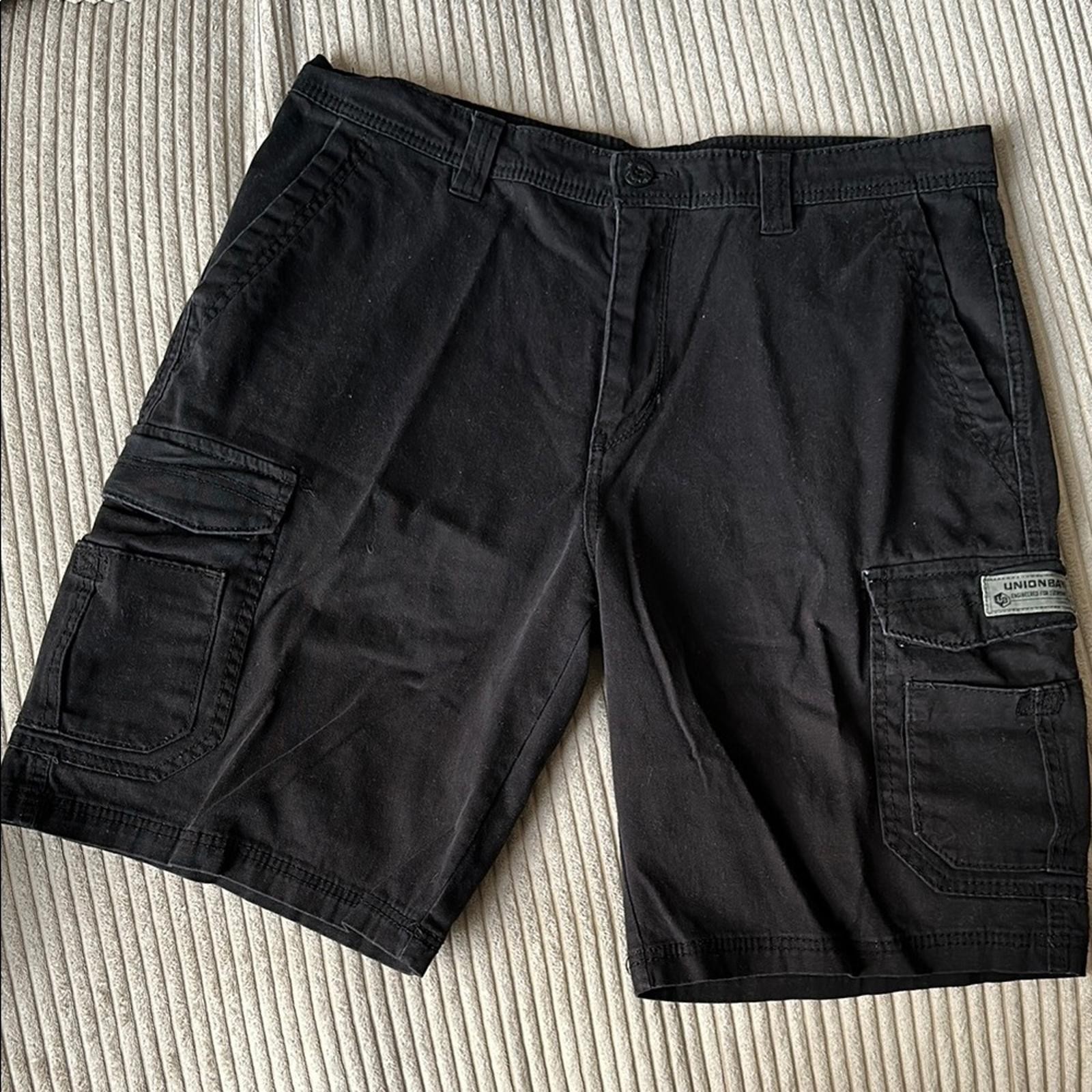 UNIONBAY Black Cargo Shorts Mid-Thigh Length