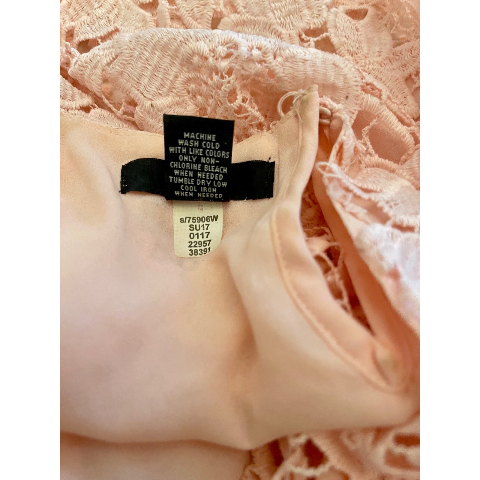 Woman’s Alfani Peach Floral Lace Sleeveless Blouse Top Plus Size 16W