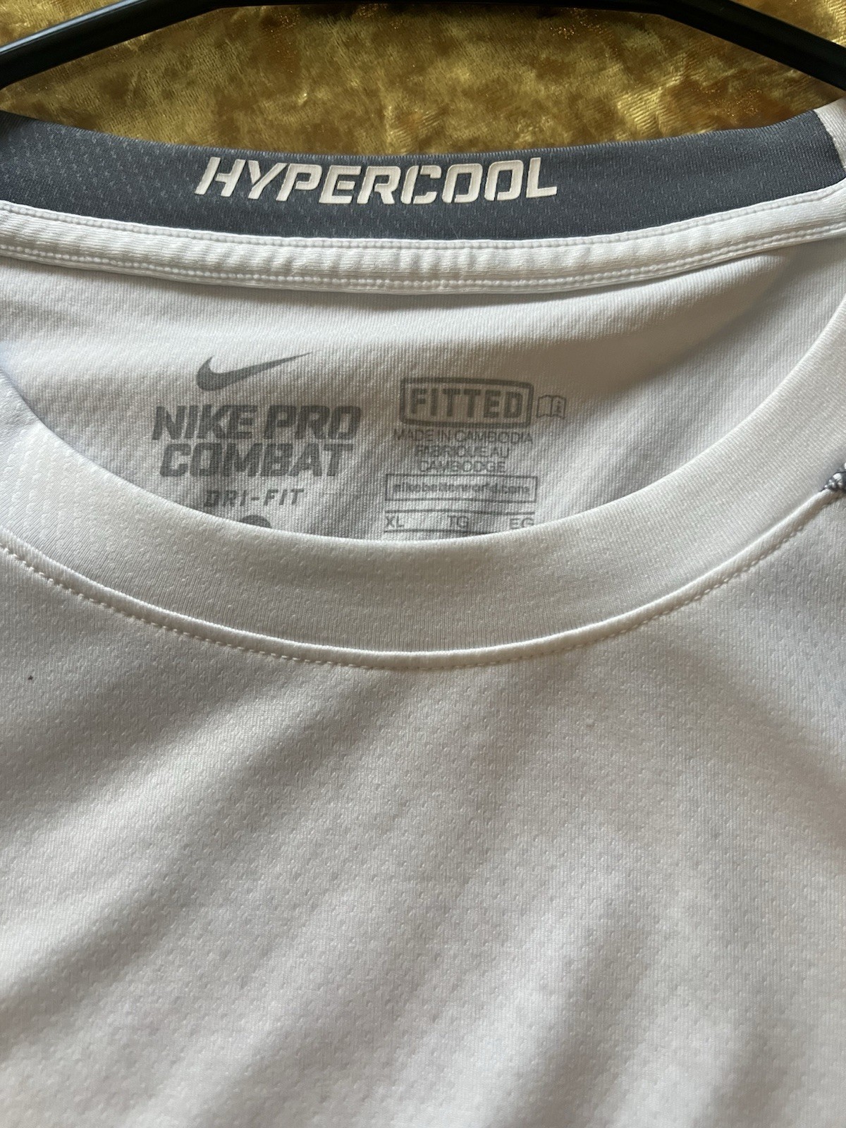 Nike Pro Combat Hypercool Dri-FIT Men’s XL Compression T-Shirt White/Gray