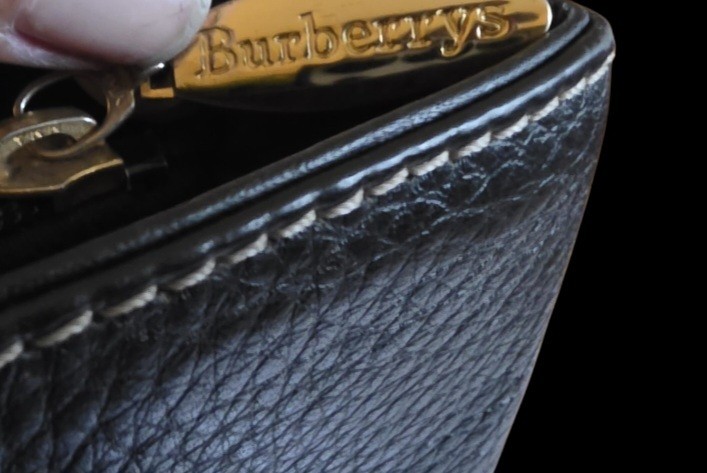 Burberrys Black Plaid-Lined Tote for Women w/ Gold Hardware Magnetic Closure