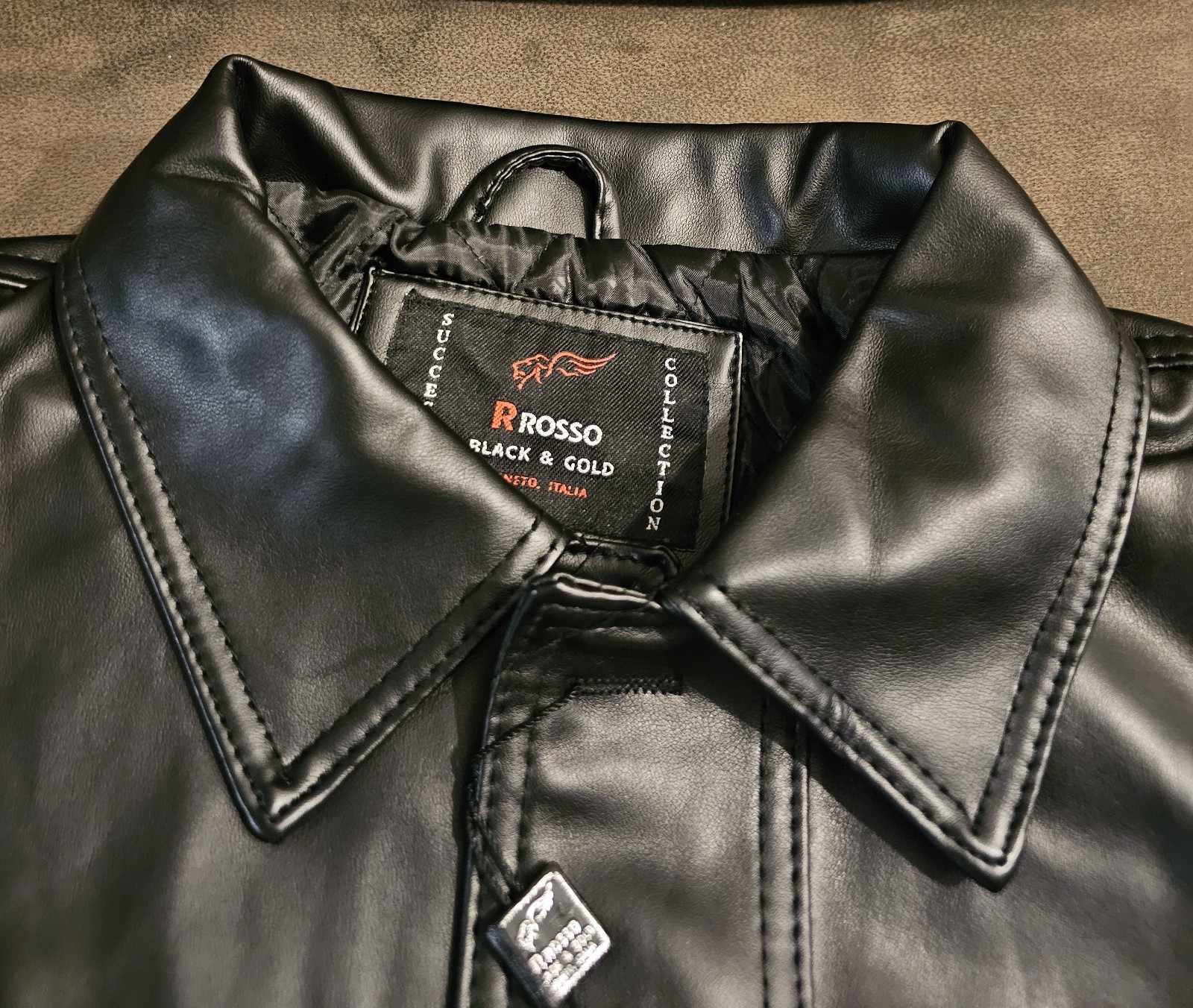 R Rosso Black and Gold Leather Button Up Jacket Men’s Size Medium Made In Italy