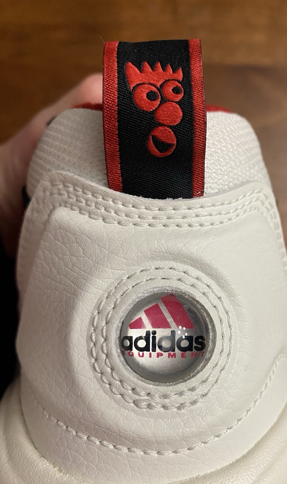 Adidas Men’s Top Ten 2000 Basketball Shoes Of White/Black/Red Size 8 1/2
