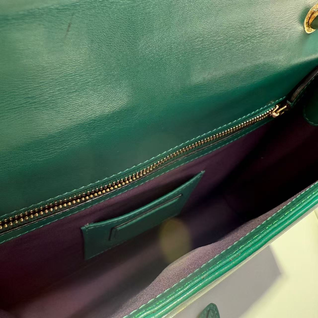 Bvlgari Serpenti Forever Medium Emerald Green Calfskin Shoulder / Crossbody Bag