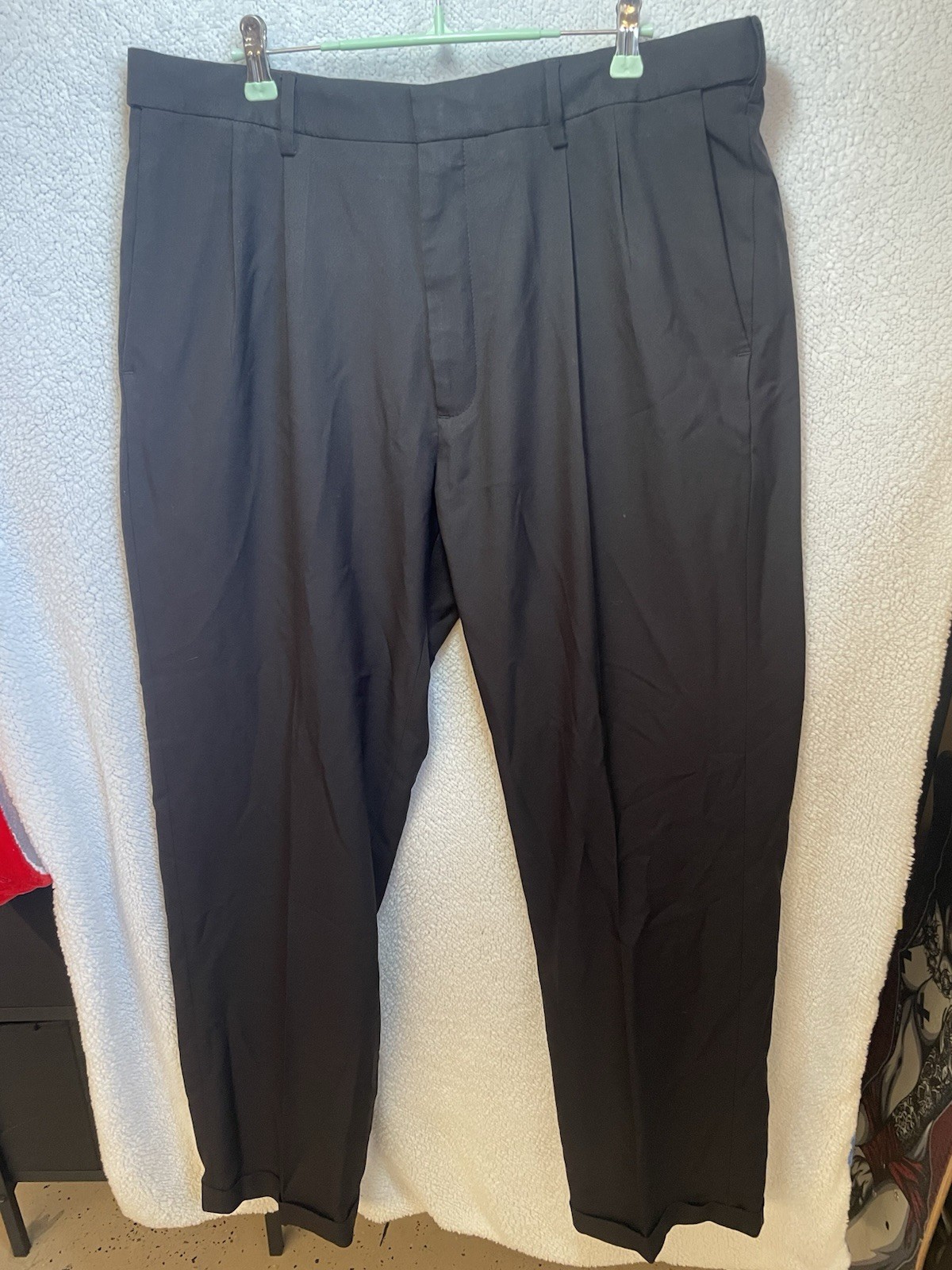 Perry Ellis Premium Comfort Men’s Black Pleated Dress Pants Tapered 36W