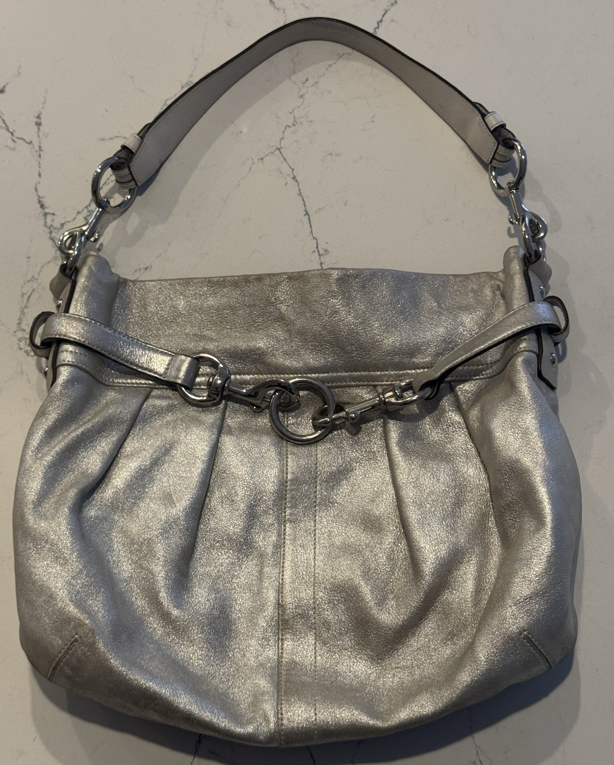 Women’s Coach Metallic Silver Crescent Shoulder Bag Zip Top Detachable Strap
