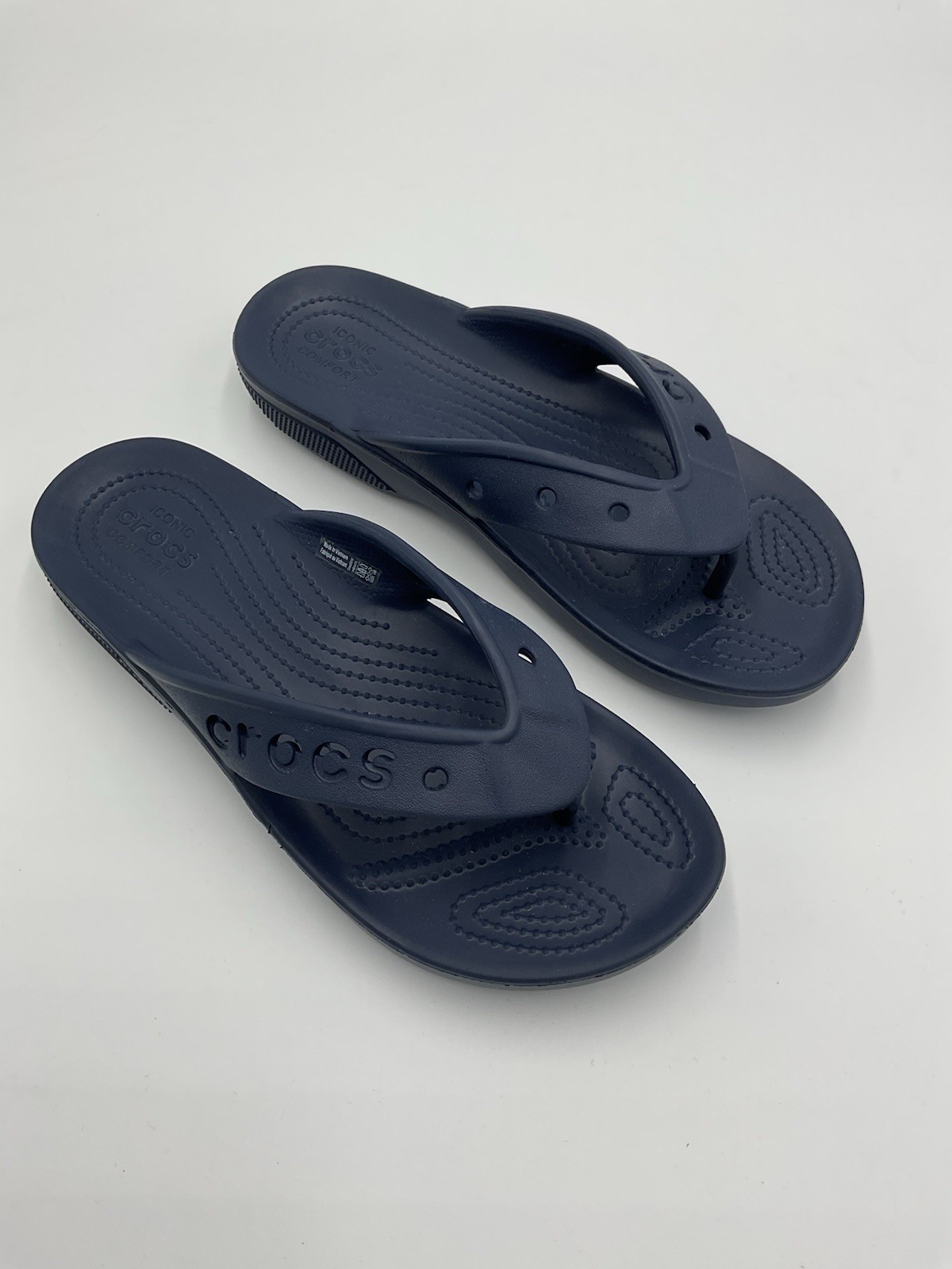 Crocs Women’s Sz 10 (Men Sz 8 ) Baya II Classic Flip Flops Sandals Navy Blue