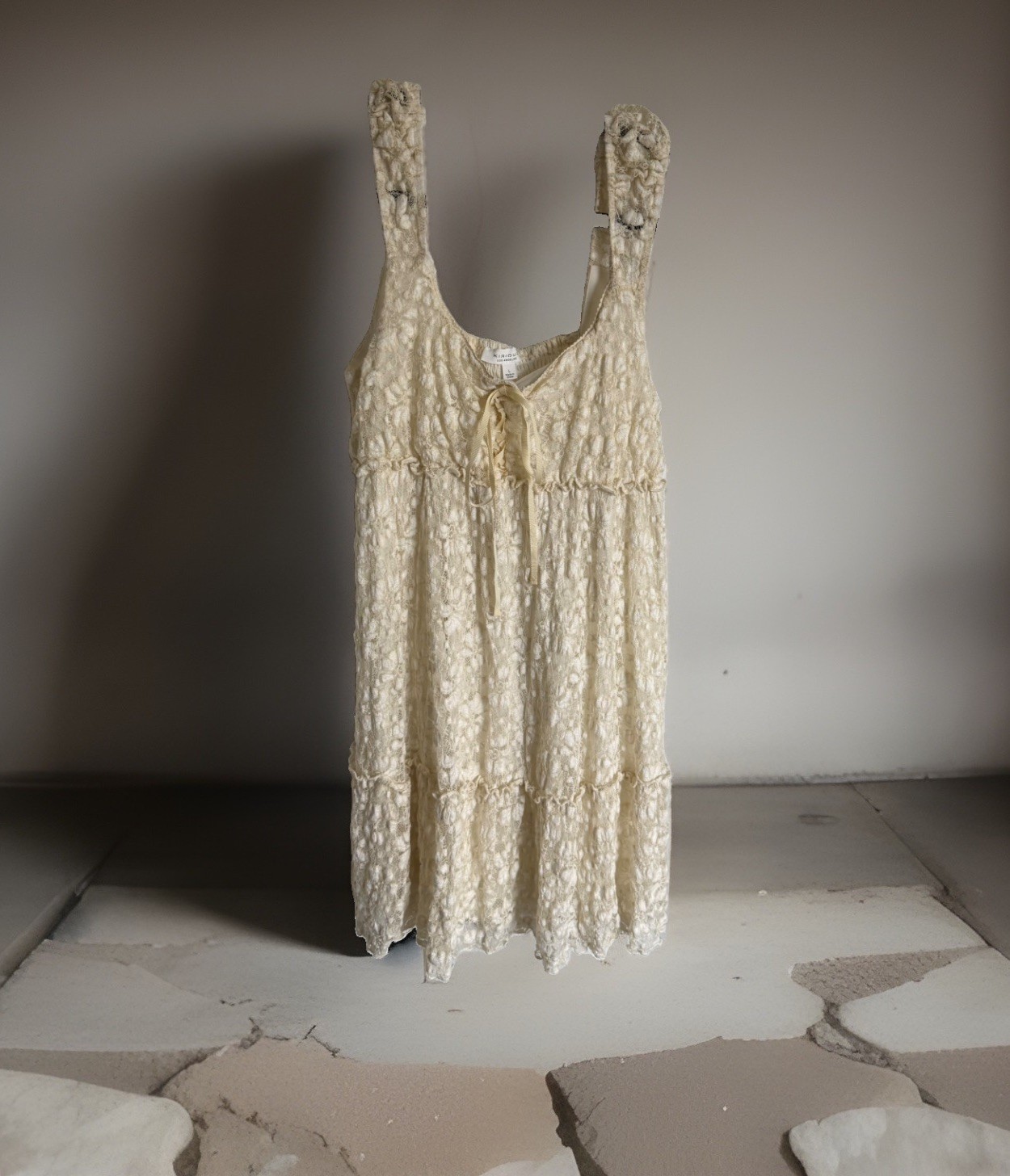 Kirious Los Angeles Cream Floral Lace Tiered Babydoll Mini Dress L Smocked Back