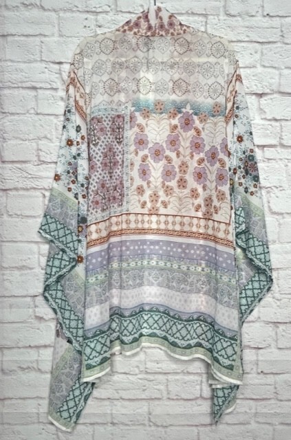 Medium/Large/XL New Black Purple Blue White Hibiscus Floral Topper KIMONO Top