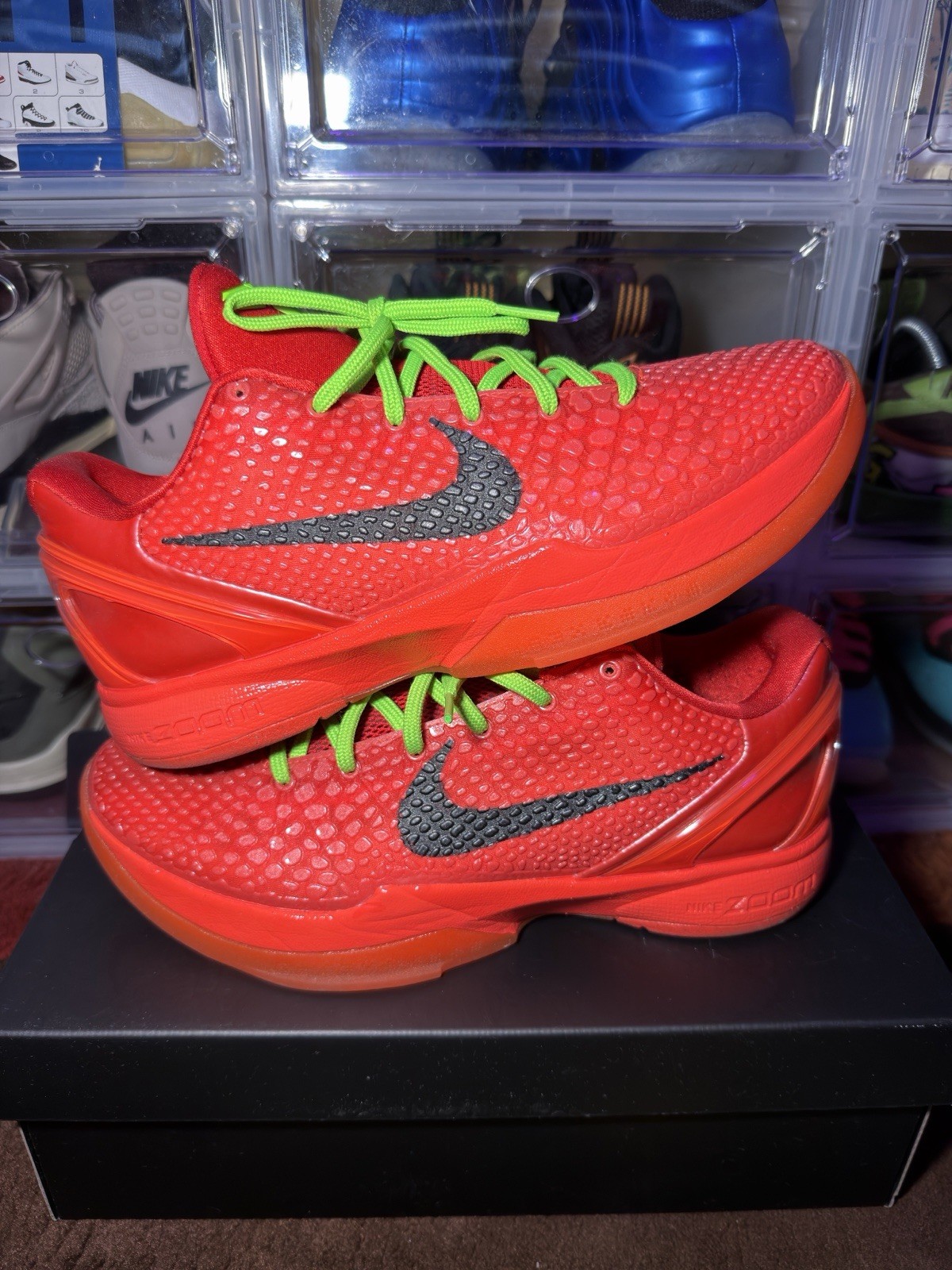Nike Kobe Bryant Low – Reverse Grinch – **VNDS** Size 9