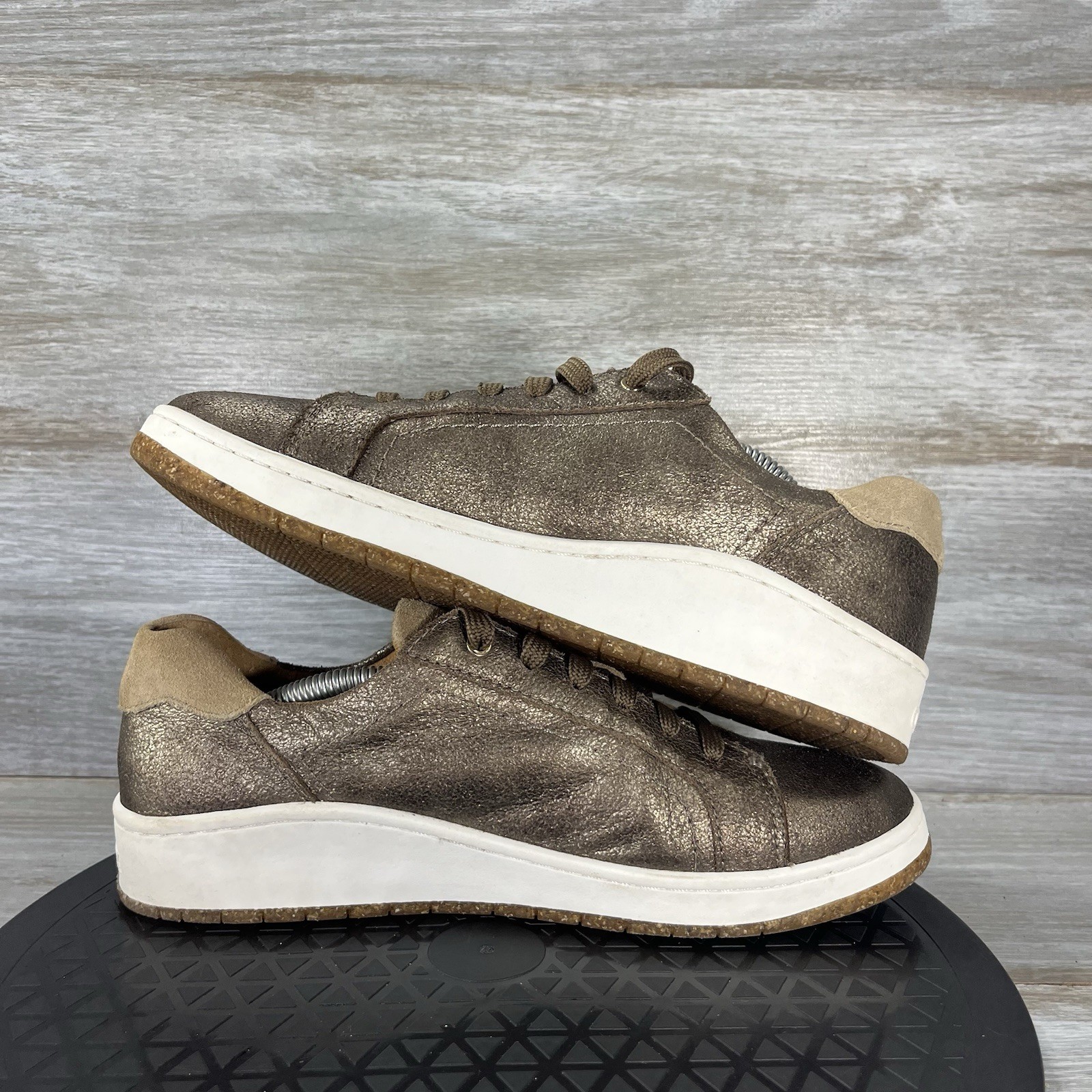 Aetrex Women’s Blake Brown Metallic Leather Casual Low Top Sneakers Size 8